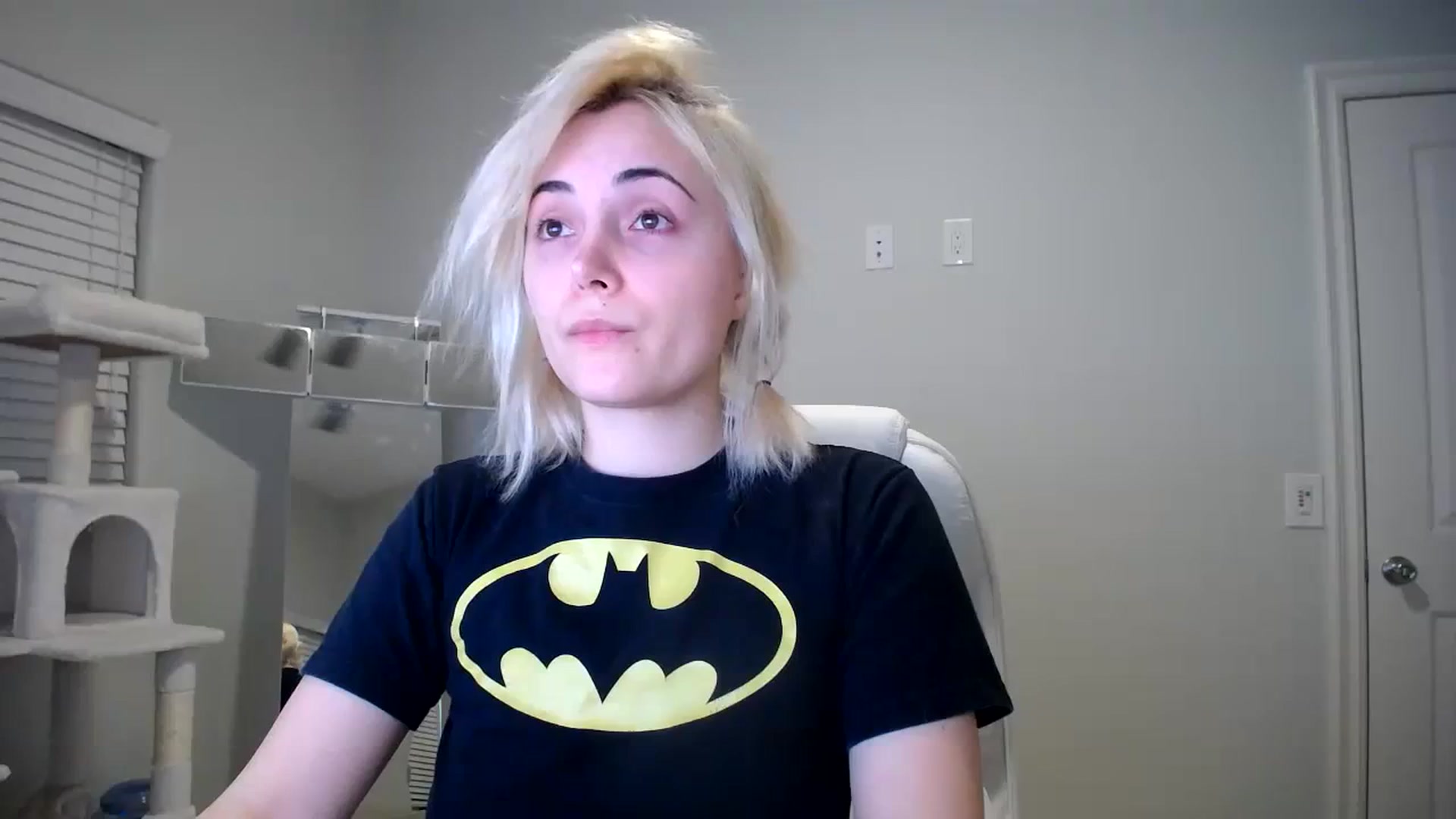 Gallery image thumbnail from SandraGPopa's myfreecams stream on, 11/25/2023, 06:46 image 19 of 20