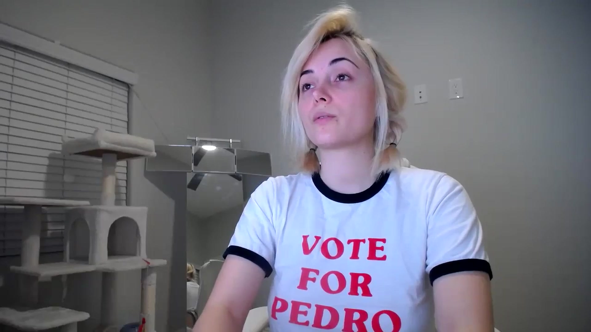Gallery image thumbnail from SandraGPopa's myfreecams stream on, 12/02/2023, 06:17 image 14 of 20