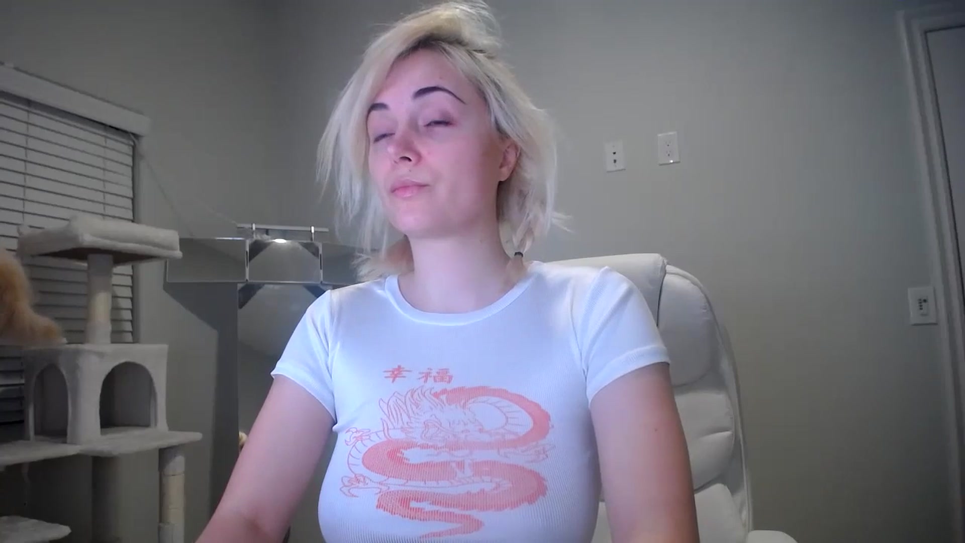 Gallery image thumbnail from SandraGPopa's myfreecams stream on, 12/11/2023, 04:33 image 12 of 20