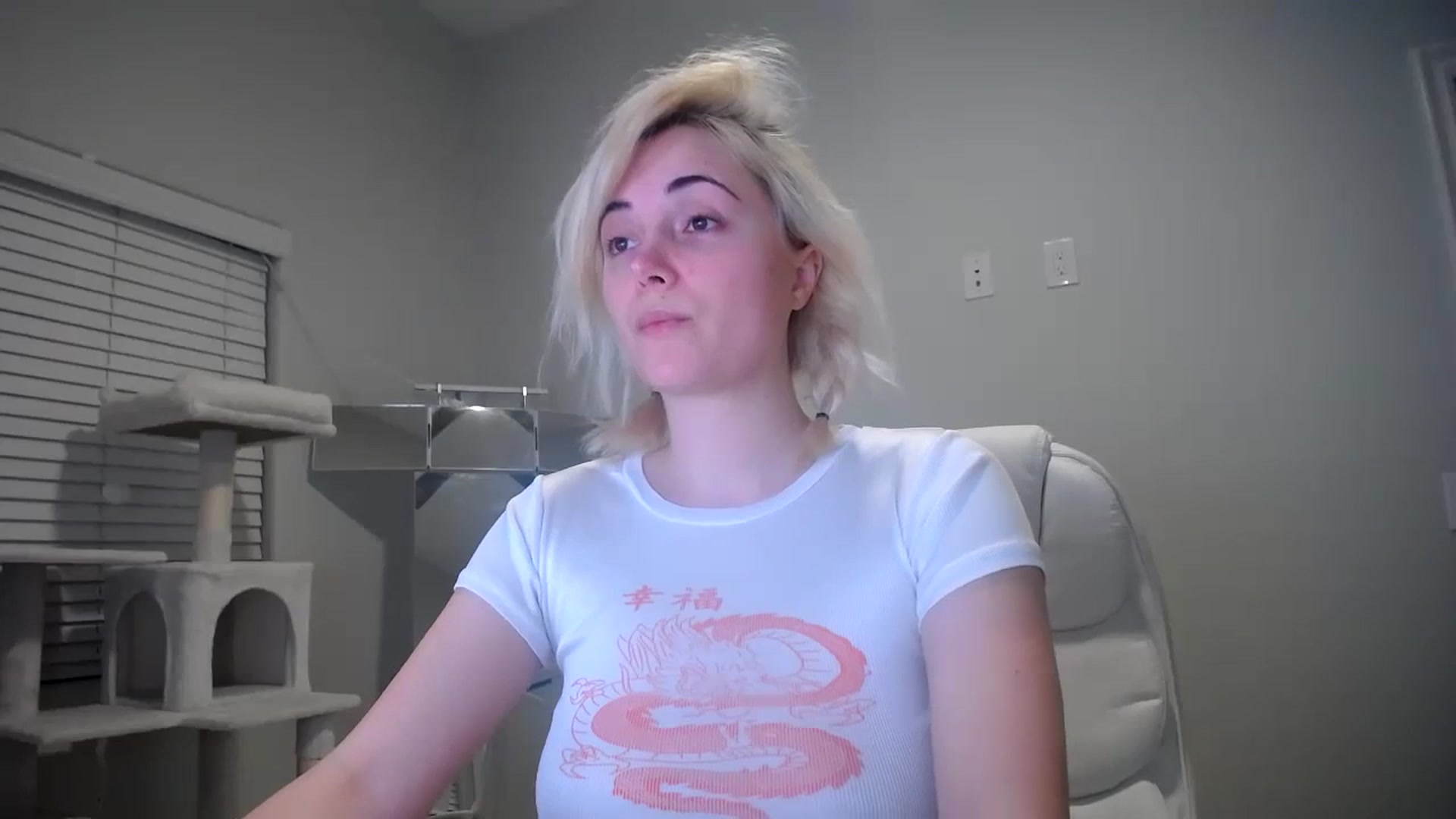 Gallery image thumbnail from SandraGPopa's myfreecams stream on, 12/11/2023, 04:33 image 4 of 20