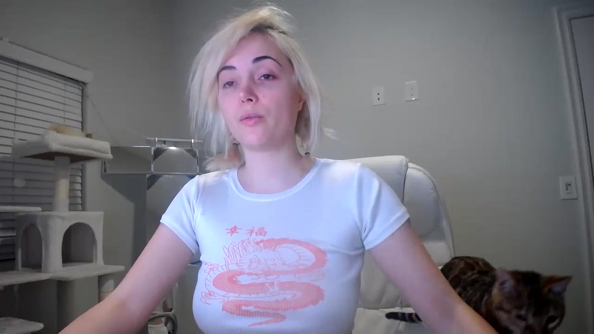 Gallery image thumbnail from SandraGPopa's myfreecams stream on, 12/11/2023, 04:33 image 19 of 20