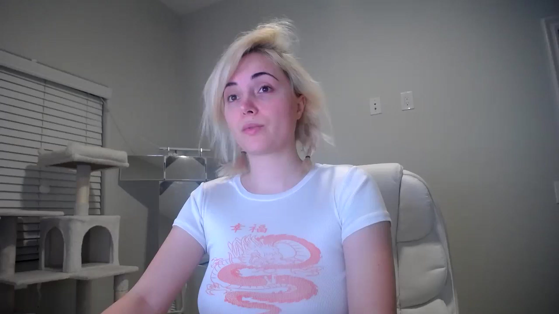 Gallery image thumbnail from SandraGPopa's myfreecams stream on, 12/11/2023, 04:33 image 3 of 20