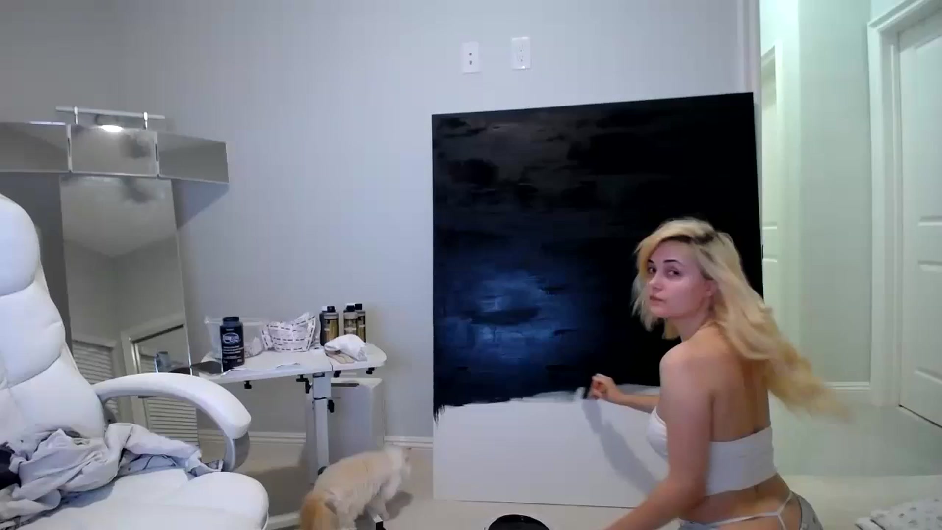 Gallery image thumbnail from SandraGPopa's myfreecams stream on, 12/22/2023, 05:58 image 7 of 20