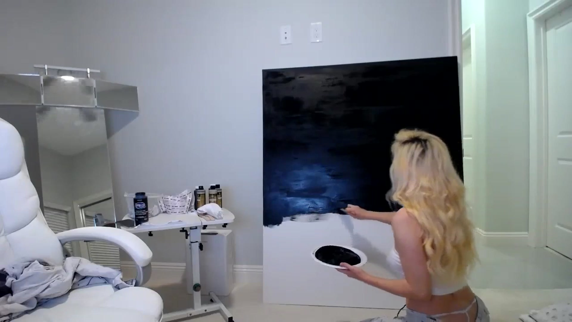 Gallery image thumbnail from SandraGPopa's myfreecams stream on, 12/22/2023, 05:58 image 6 of 20