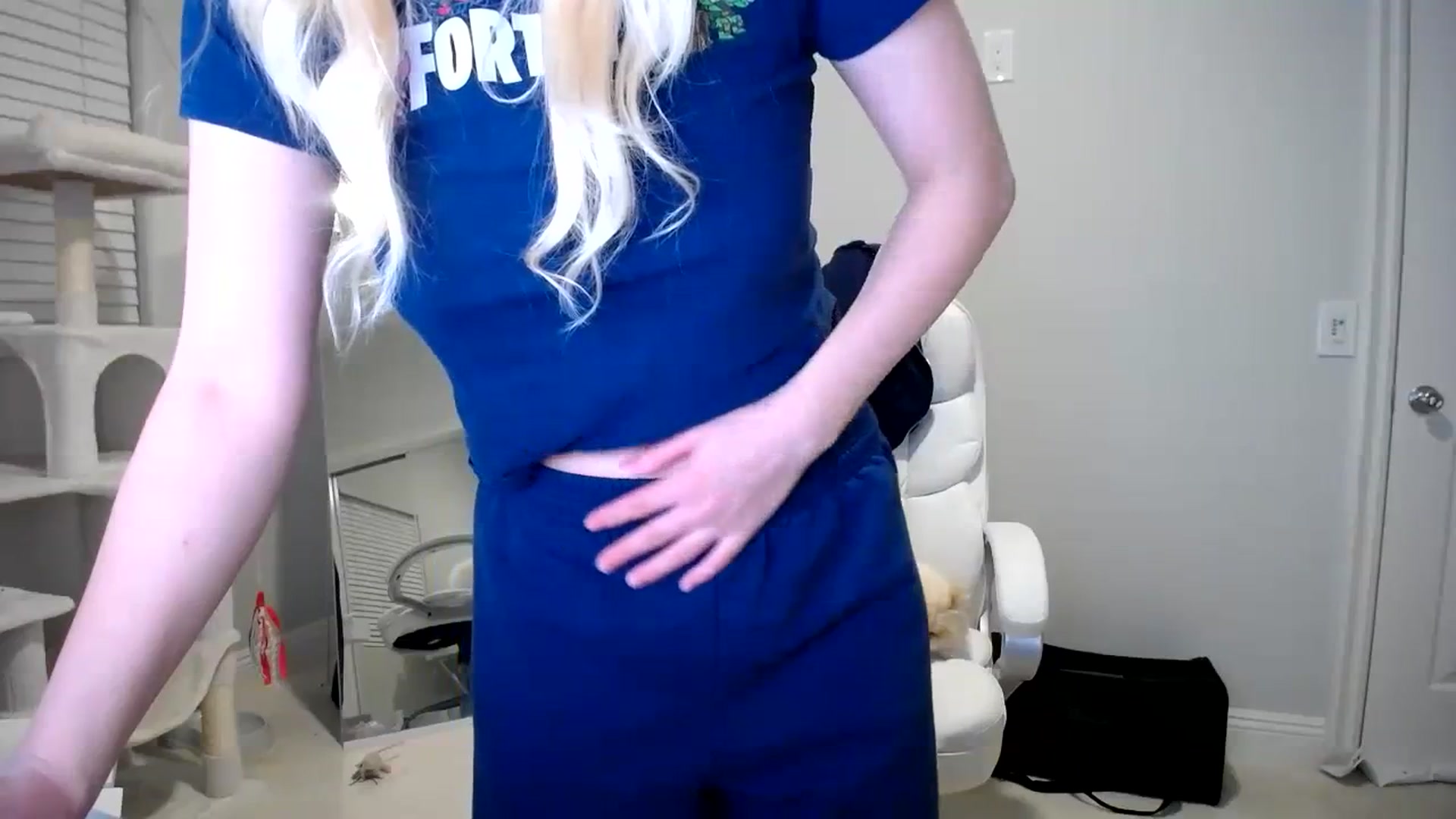 Gallery image thumbnail from SandraGPopa's myfreecams stream on, 01/09/2024, 04:26 image 12 of 20