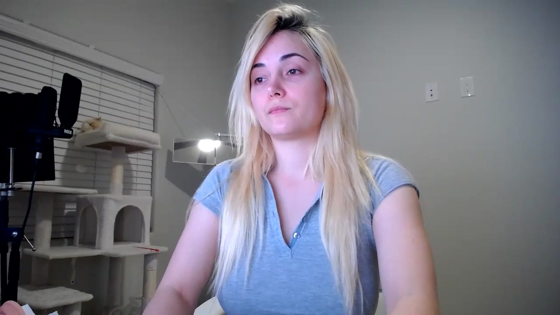 Gallery image thumbnail from SandraGPopa's myfreecams stream on, 01/29/2024, 08:27 image 7 of 20