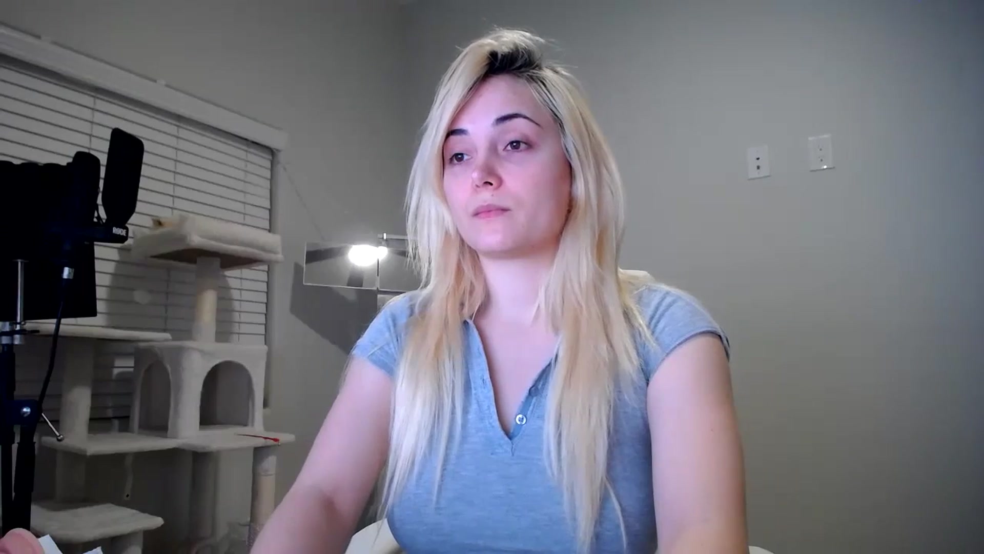 Gallery image thumbnail from SandraGPopa's myfreecams stream on, 01/29/2024, 08:27 image 14 of 20