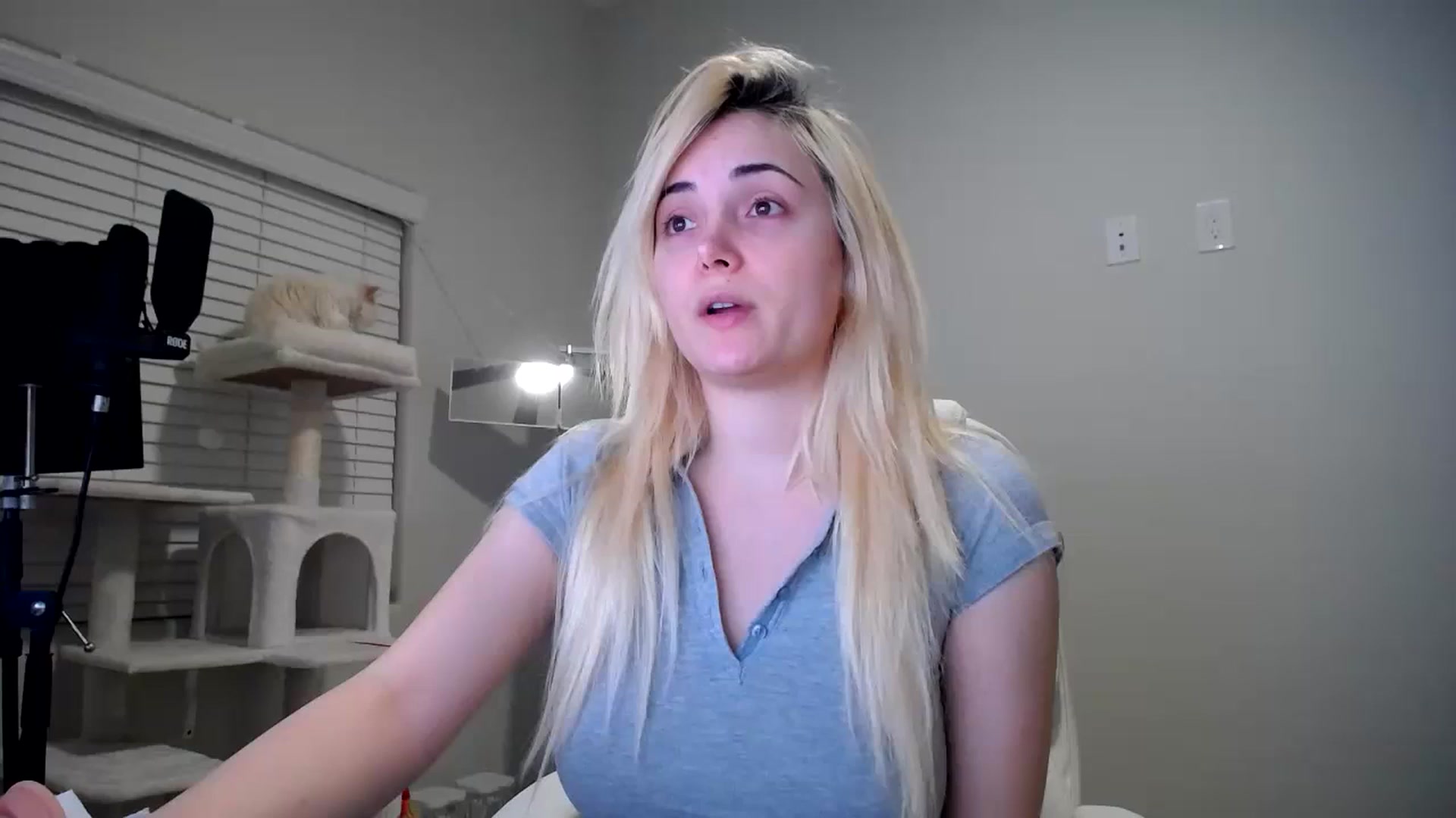 Gallery image thumbnail from SandraGPopa's myfreecams stream on, 01/29/2024, 08:27 image 2 of 20