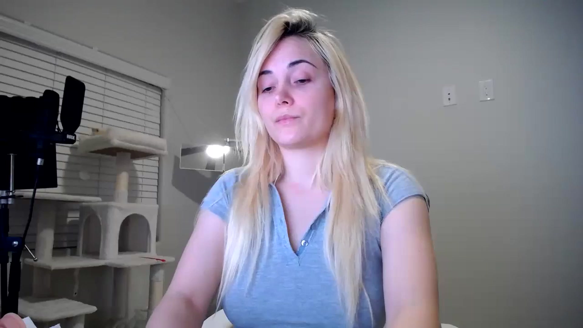 Gallery image thumbnail from SandraGPopa's myfreecams stream on, 01/29/2024, 08:27 image 8 of 20