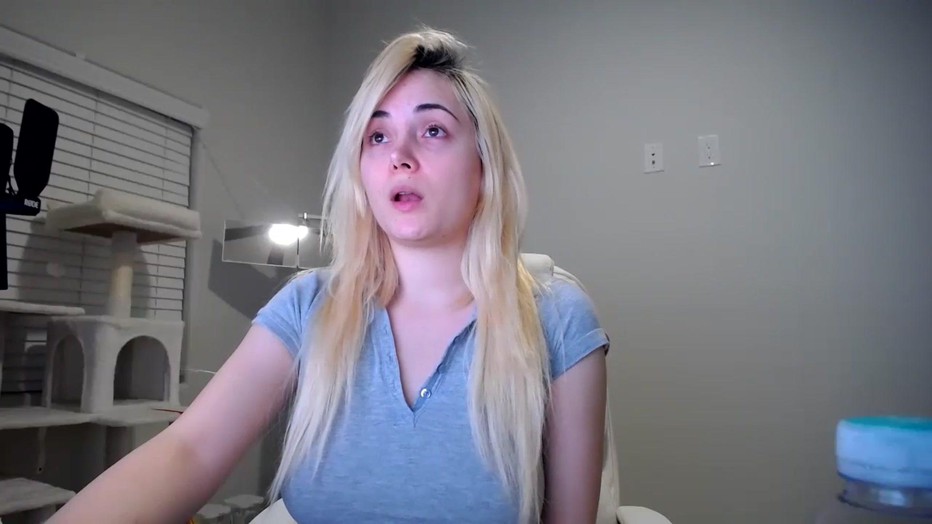 Gallery image thumbnail from SandraGPopa's myfreecams stream on, 01/29/2024, 08:56 image 3 of 20