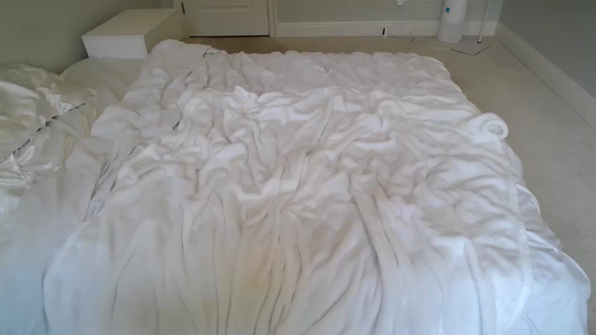 Gallery image thumbnail from SandraGPopa's myfreecams stream on, 02/29/2024, 01:44 image 3 of 20