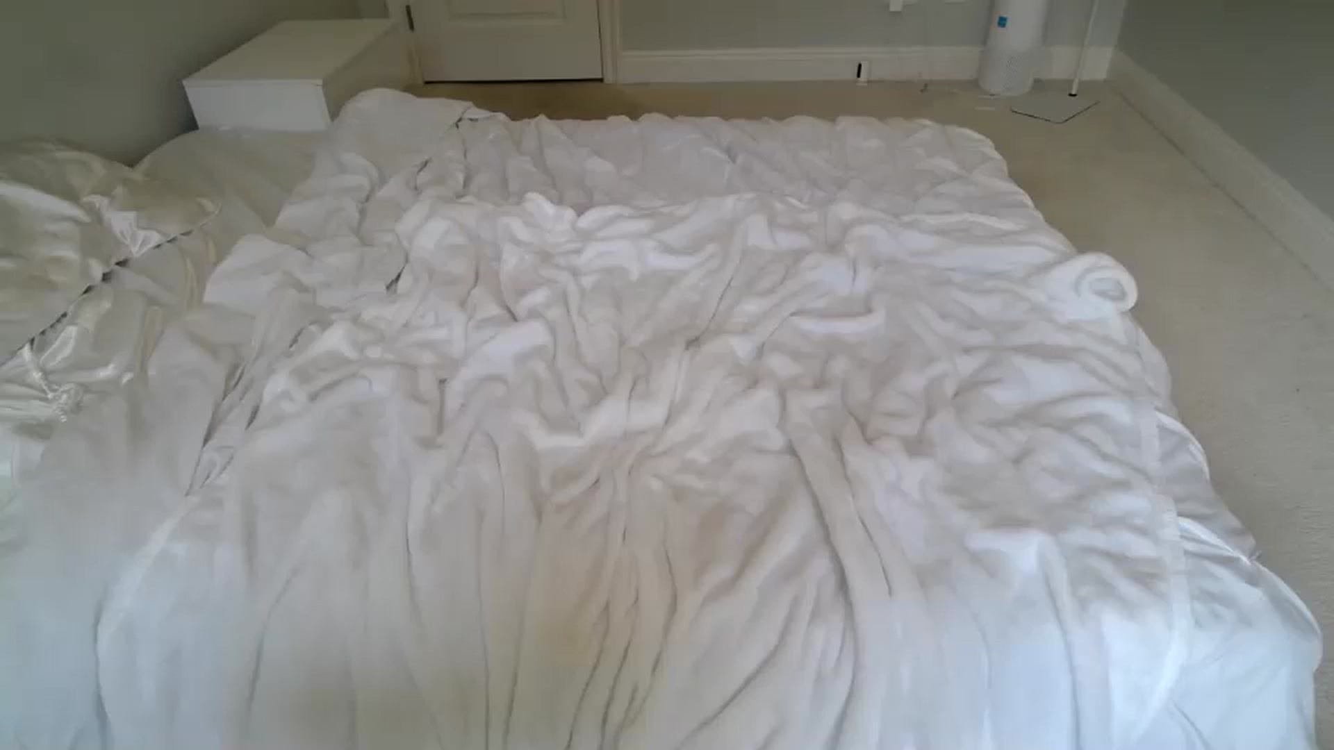 Gallery image thumbnail from SandraGPopa's myfreecams stream on, 02/29/2024, 01:44 image 4 of 20