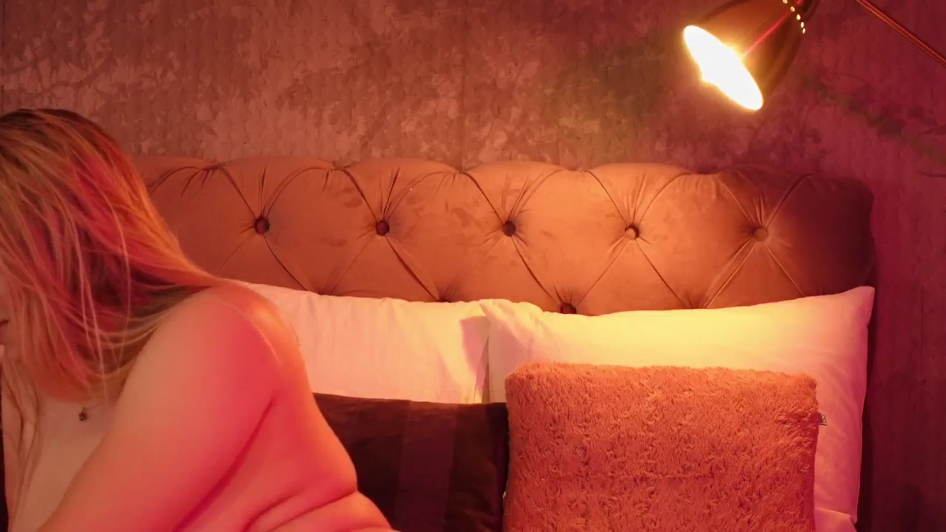 Gallery image thumbnail from SandraHaze's myfreecams stream on, 05/23/2024, 12:22 image 10 of 20