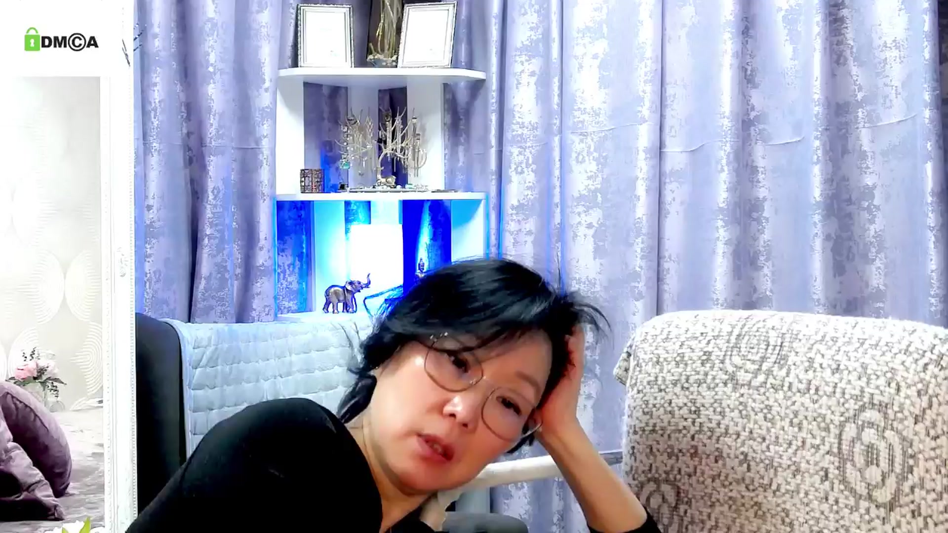 Gallery image thumbnail from SandraMia's myfreecams stream on, 04/12/2024, 13:20 image 20 of 20