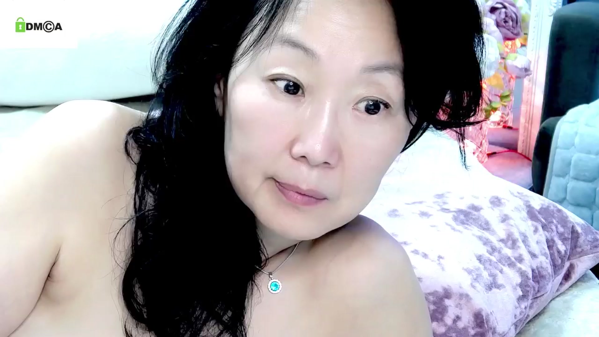 Gallery image thumbnail from SandraMia's myfreecams stream on, 04/14/2024, 16:06 image 13 of 20