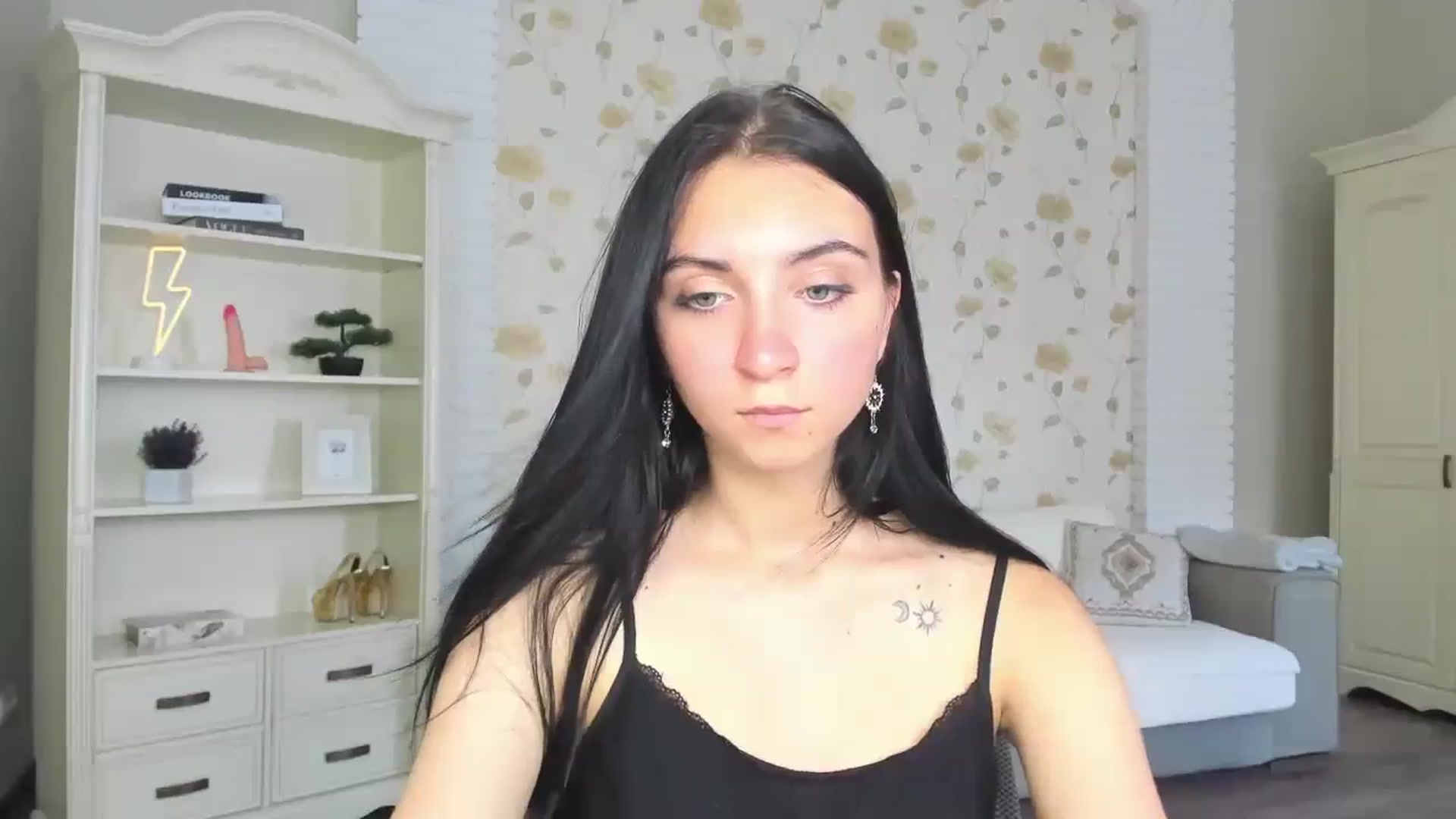 Gallery image thumbnail from SandraStounn's myfreecams stream on, 08/20/2023, 11:24 image 16 of 20