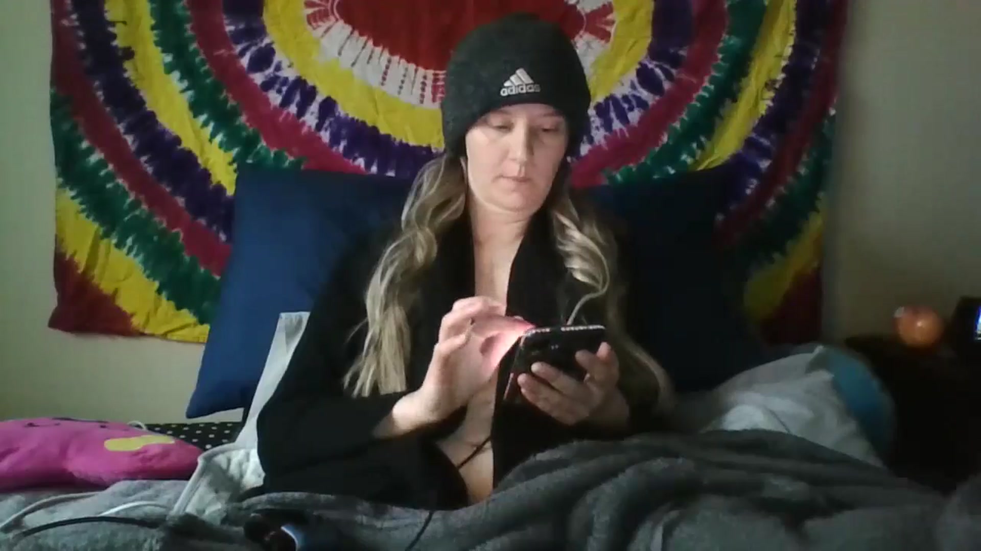 Gallery image thumbnail from Sandra_Fae's myfreecams stream on, 12/01/2025, 16:27 image 5 of 20