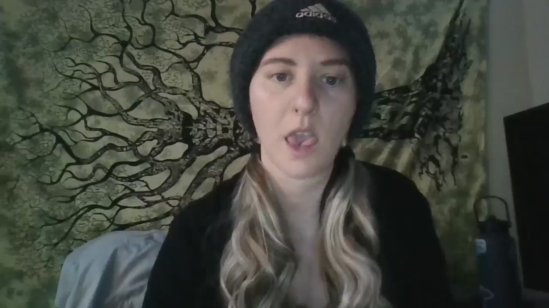 Gallery image thumbnail from Sandra_Fae's myfreecams stream on, 12/03/2025, 13:38 image 14 of 20