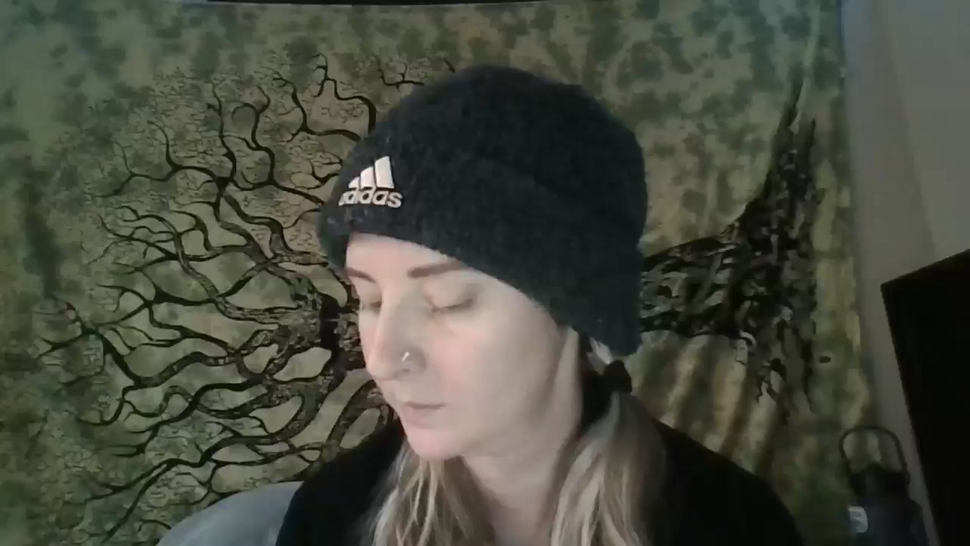 Gallery image thumbnail from Sandra_Fae's myfreecams stream on, 12/03/2025, 13:38 image 18 of 20