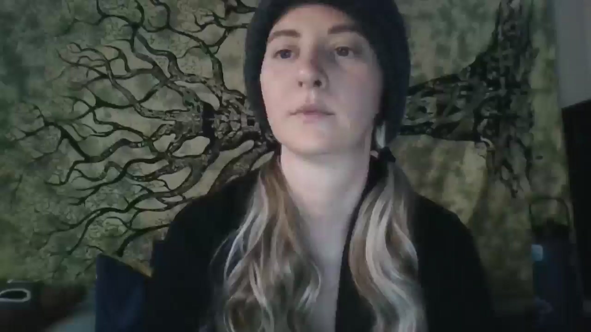 Gallery image thumbnail from Sandra_Fae's myfreecams stream on, 12/03/2025, 13:38 image 12 of 20