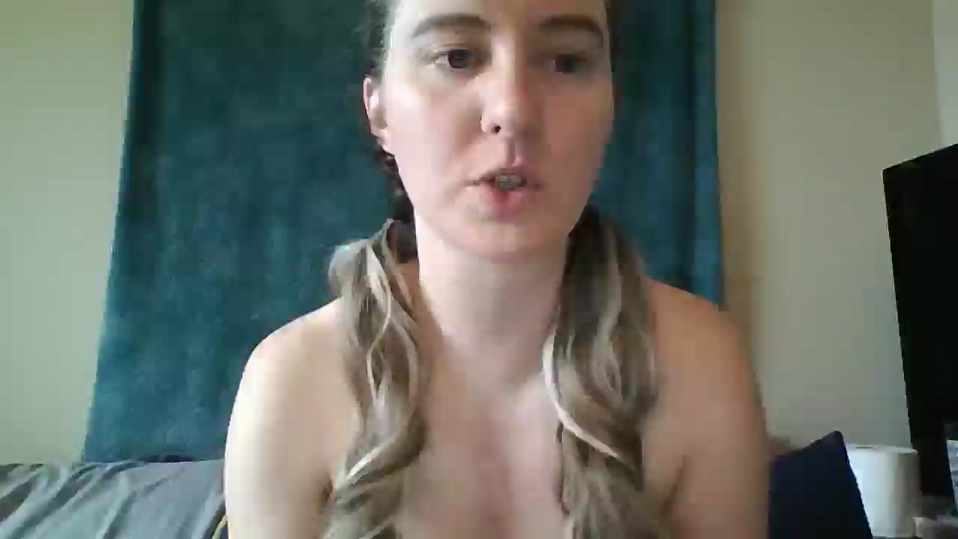 Gallery image thumbnail from Sandra_Fae's myfreecams stream on, 12/05/2025, 15:29 image 16 of 20