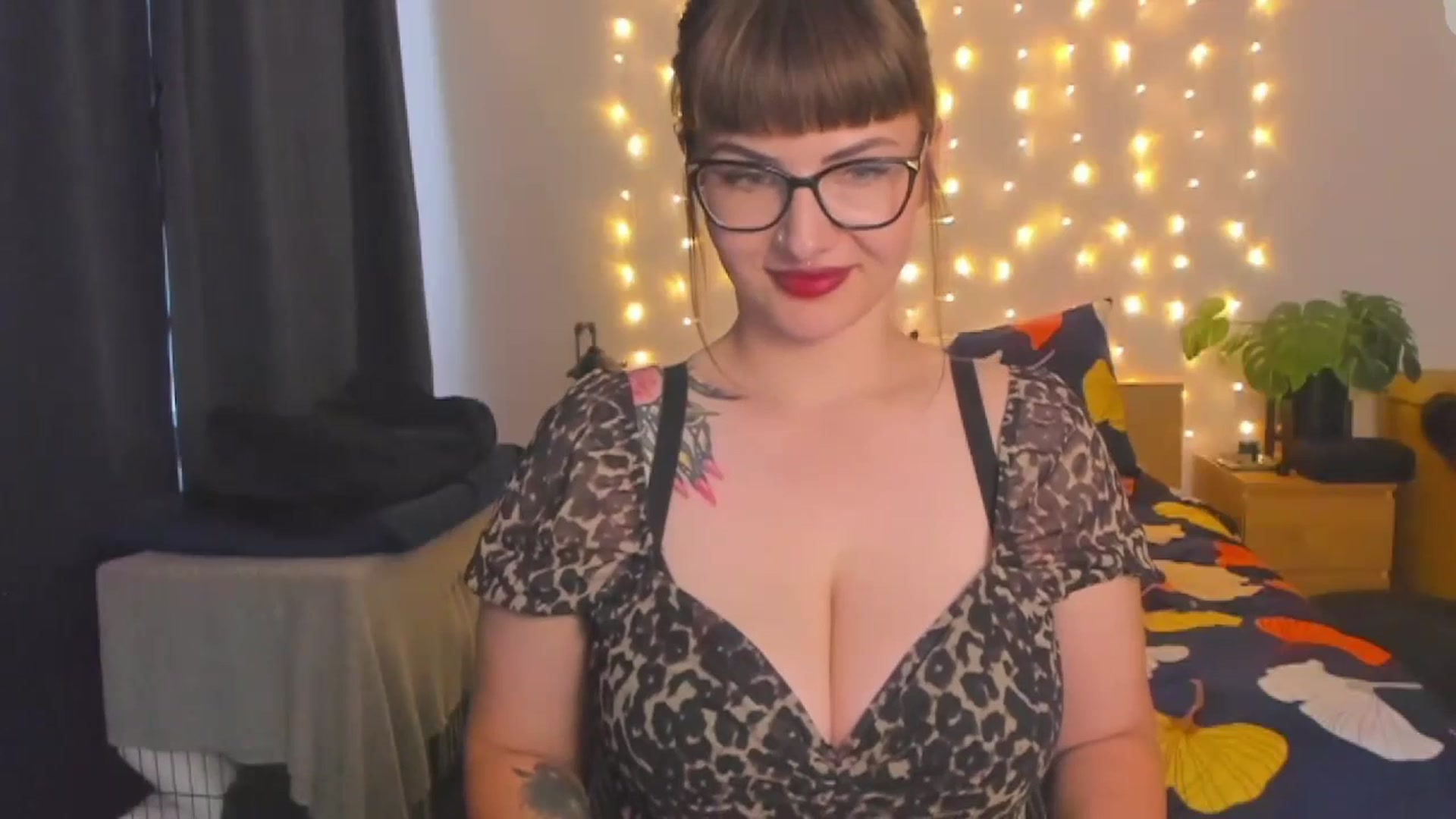 Gallery image thumbnail from SandyShow1's myfreecams stream on, 07/19/2023, 15:56 image 11 of 20