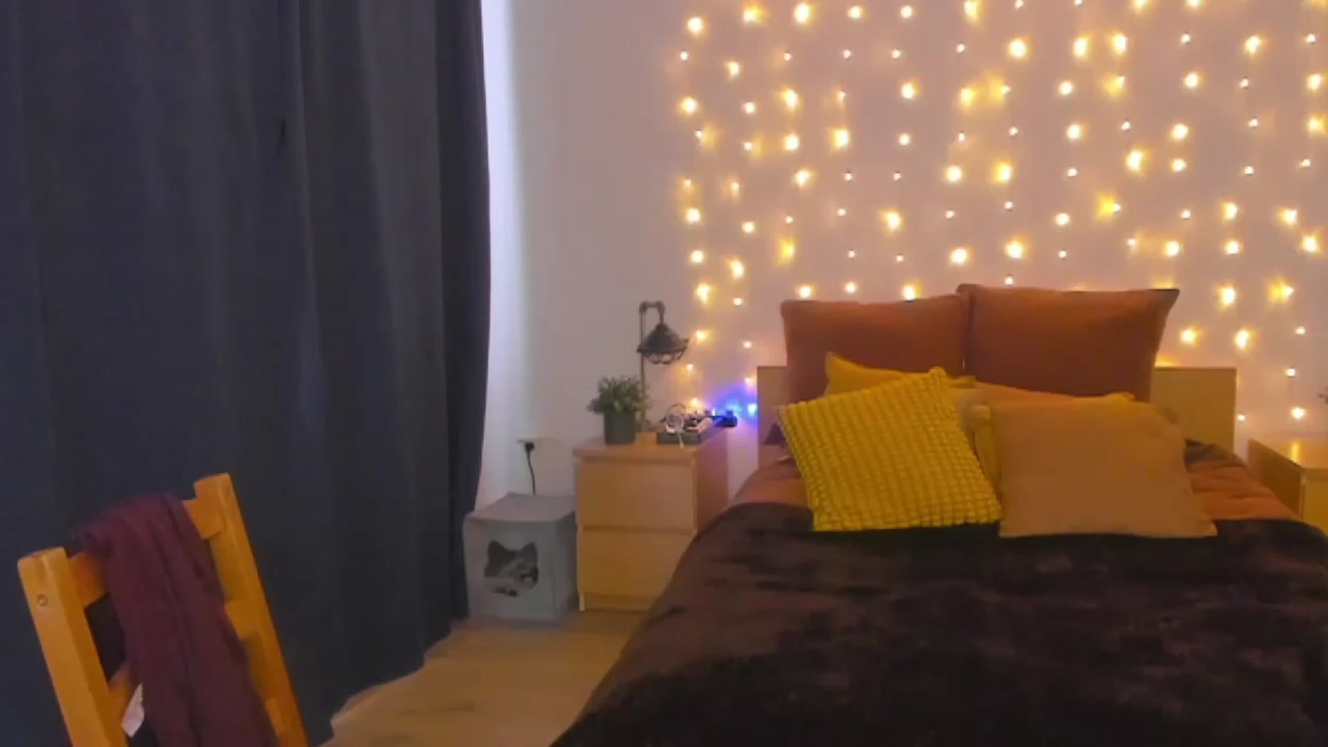 Gallery image thumbnail from SandyShow1's myfreecams stream on, 08/09/2023, 14:14 image 9 of 20