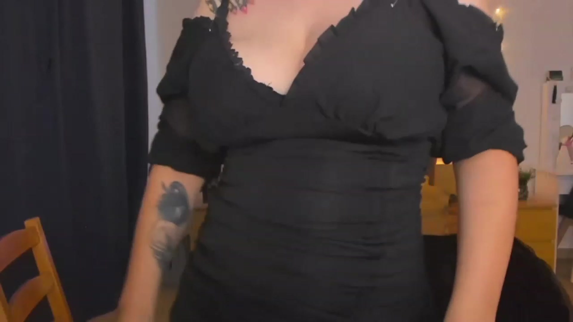Gallery image thumbnail from SandyShow1's myfreecams stream on, 08/09/2023, 17:43 image 20 of 20