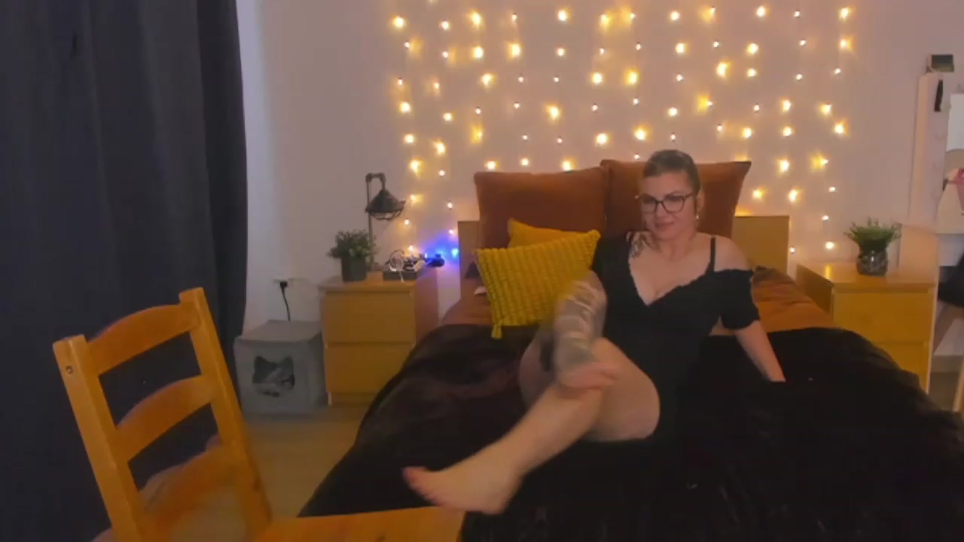 Gallery image thumbnail from SandyShow1's myfreecams stream on, 08/09/2023, 17:43 image 11 of 20