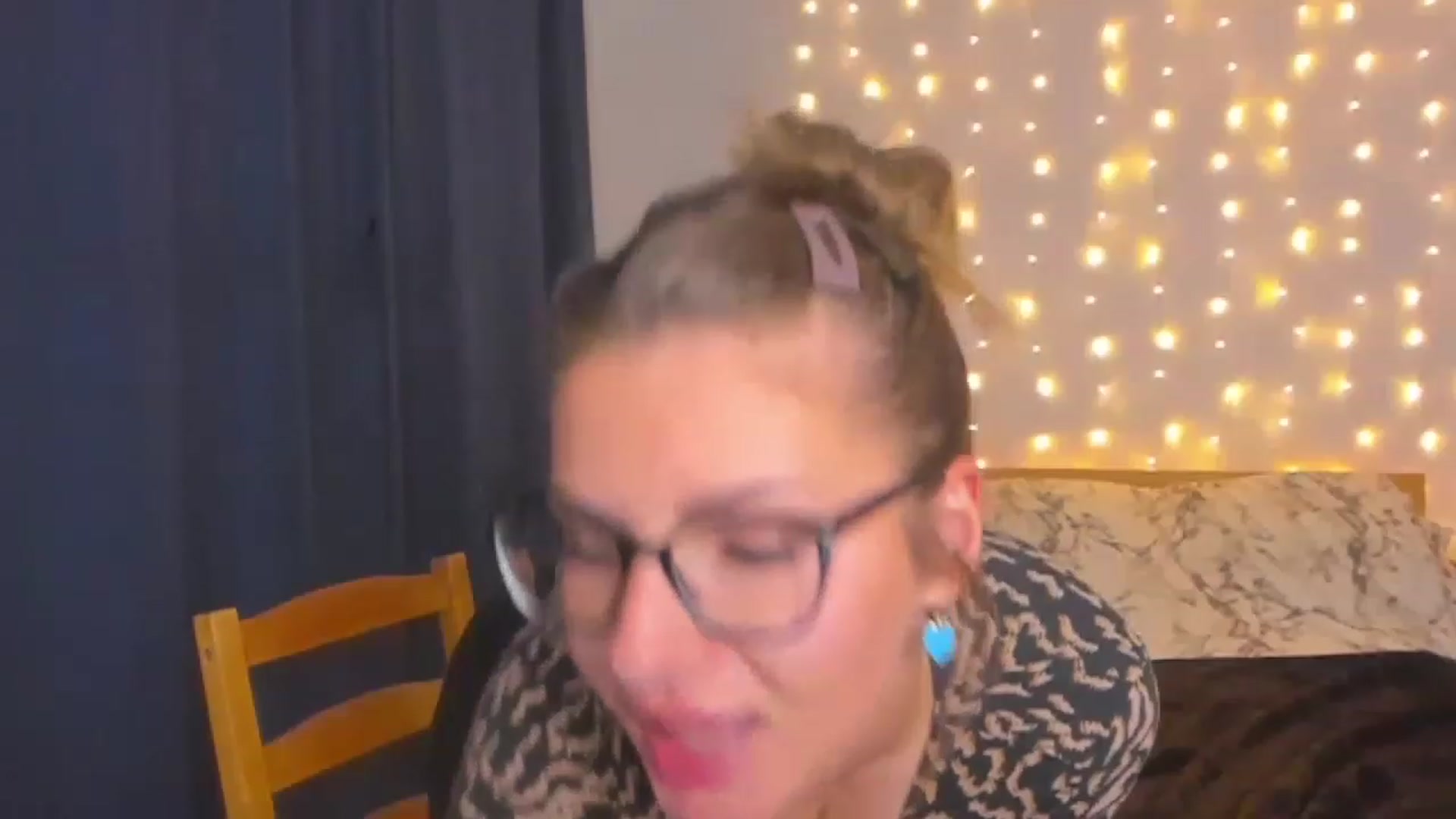 Gallery image thumbnail from SandyShow1's myfreecams stream on, 08/14/2023, 19:32 image 16 of 20