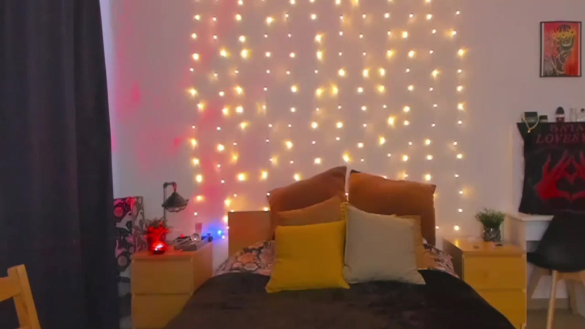 Gallery image thumbnail from SandyShow1's myfreecams stream on, 08/30/2023, 14:28 image 12 of 20