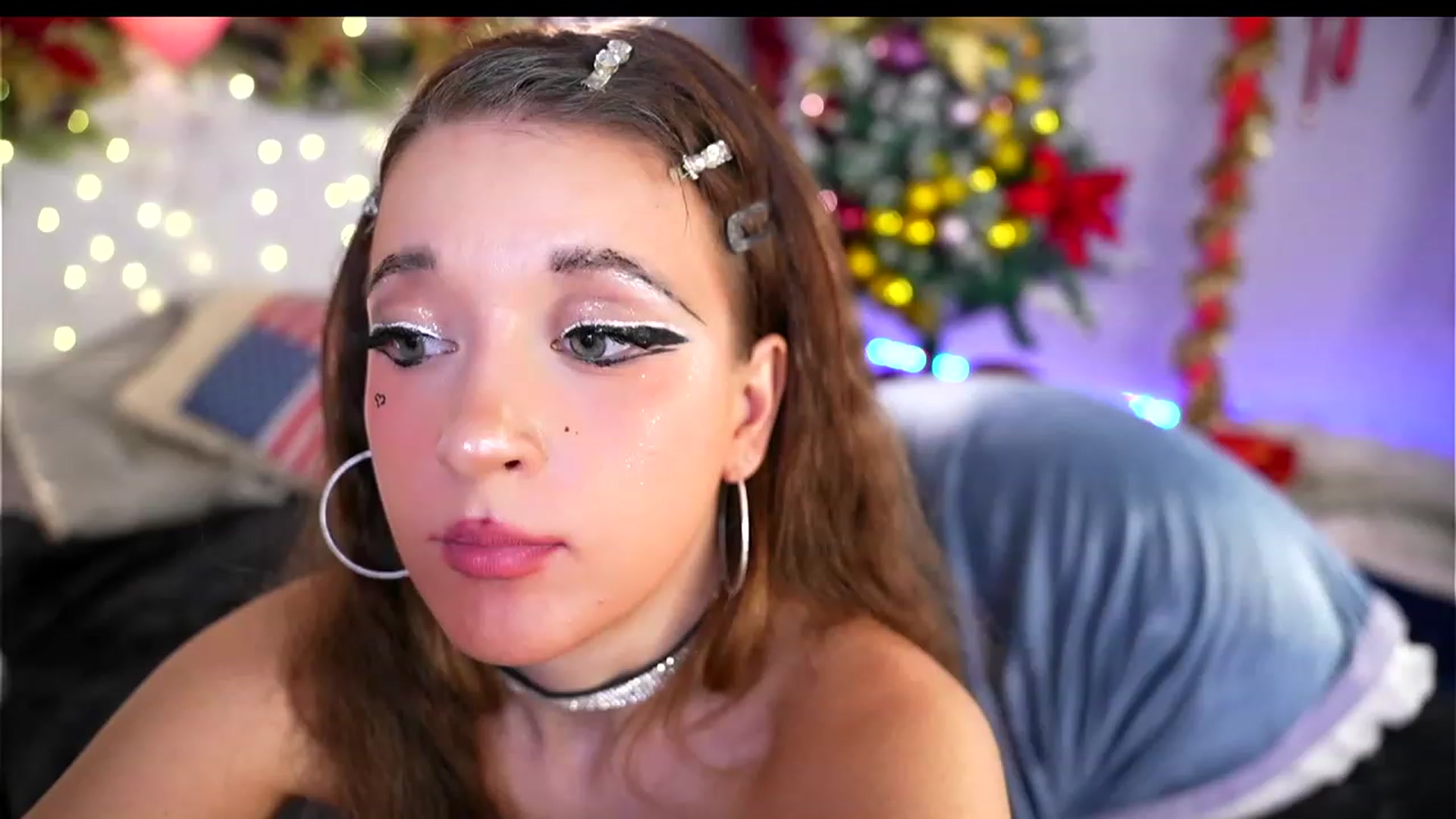 Gallery image thumbnail from Sandy_Peach's myfreecams stream on, 12/15/2023, 10:55 image 14 of 20