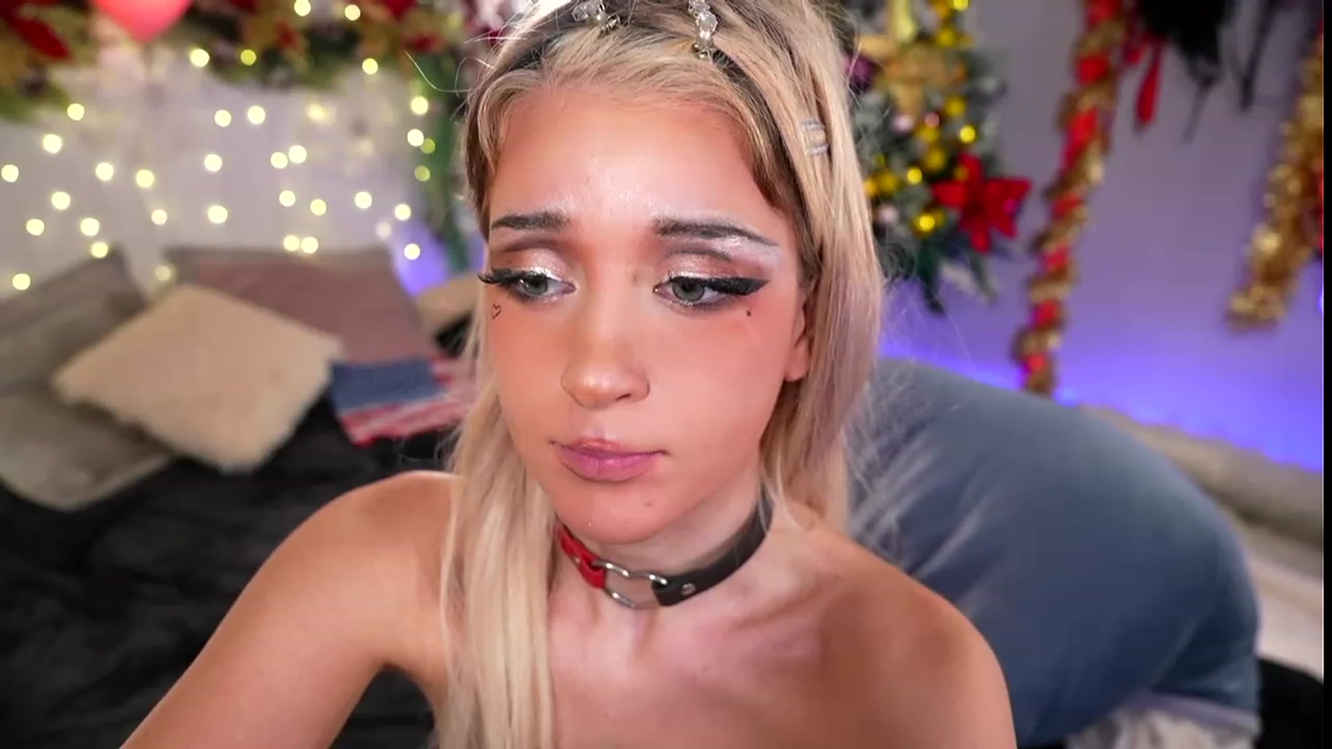 Gallery image thumbnail from Sandy_Peach's myfreecams stream on, 12/30/2023, 09:17 image 16 of 20