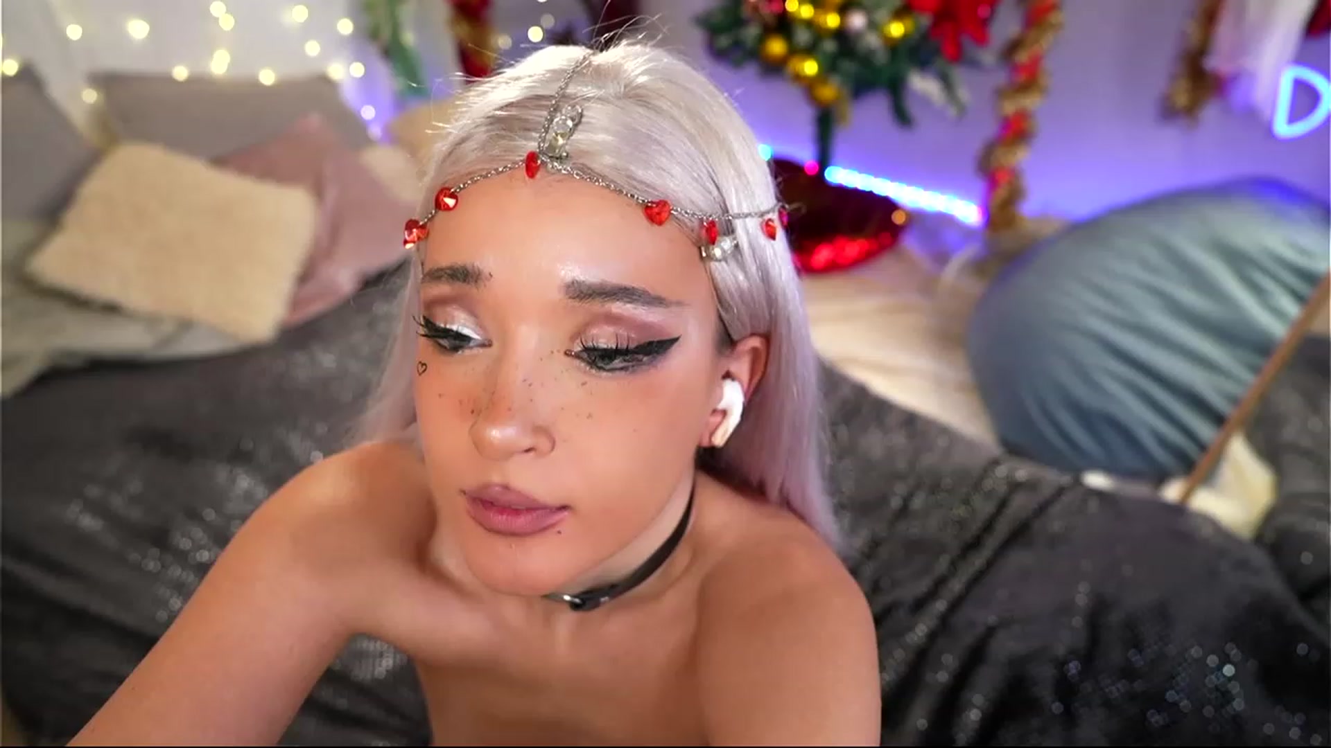 Gallery image thumbnail from Sandy_Peach's myfreecams stream on, 01/05/2024, 10:32 image 18 of 20