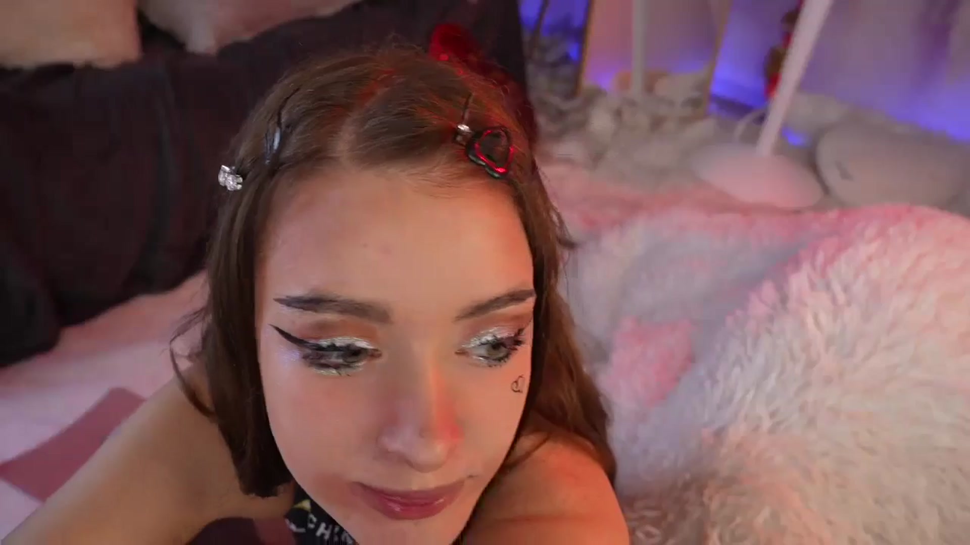 Gallery image thumbnail from Sandy_Peach's myfreecams stream on, 09/14/2024, 18:35 image 11 of 20