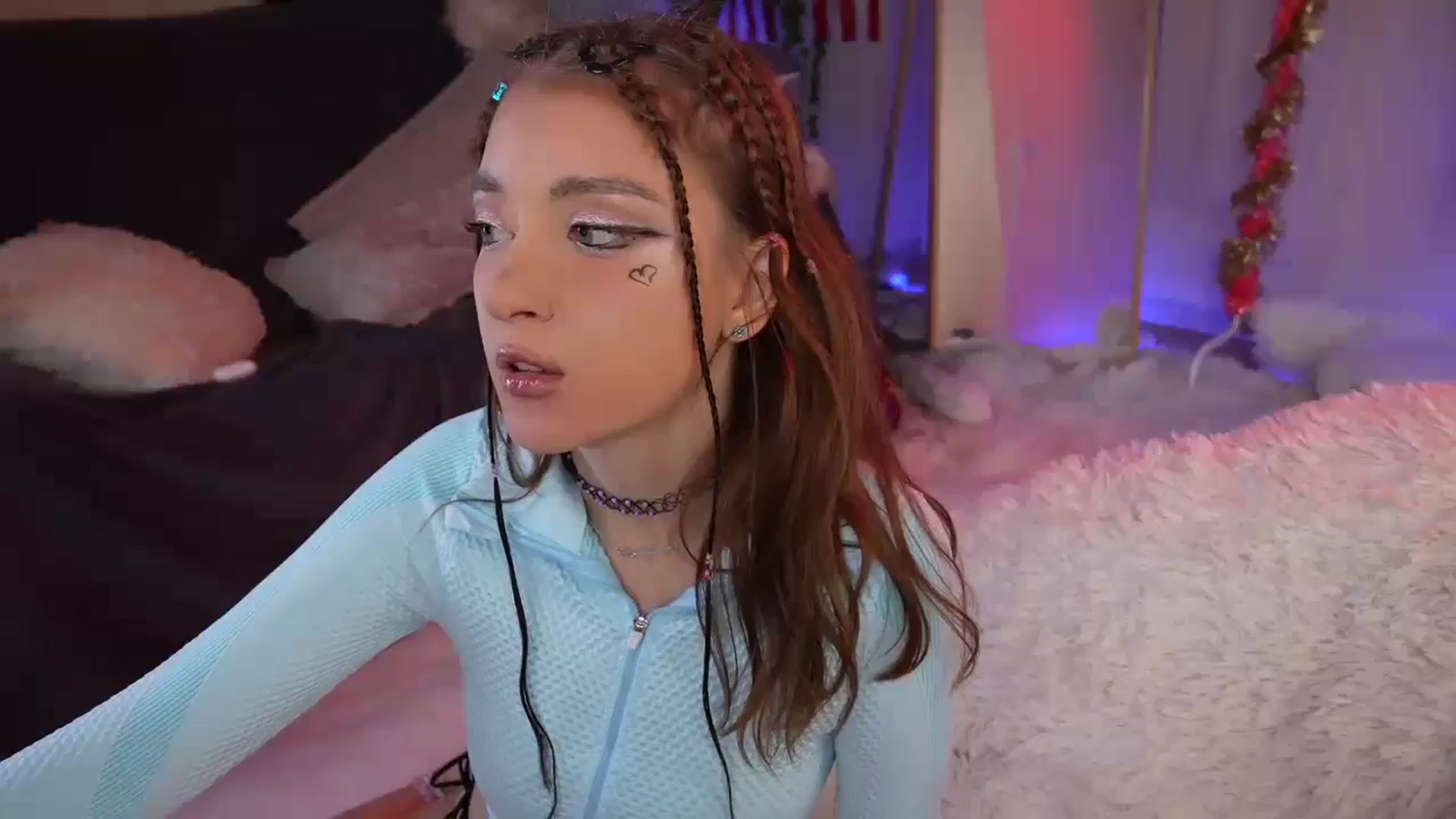 Gallery image thumbnail from Sandy_Peach's myfreecams stream on, 10/21/2024, 19:06 image 1 of 20