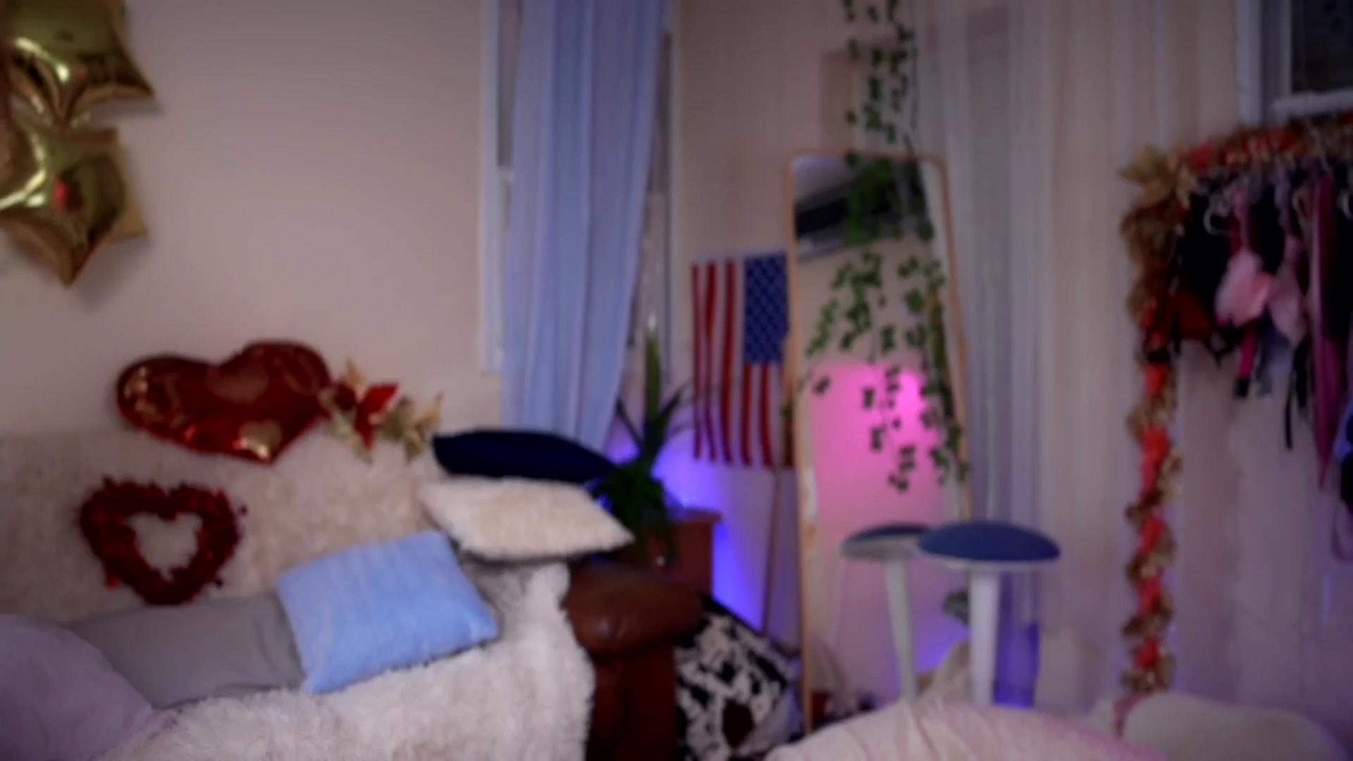 Gallery image thumbnail from Sandy_Peach's myfreecams stream on, 05/31/2025, 19:39 image 6 of 20