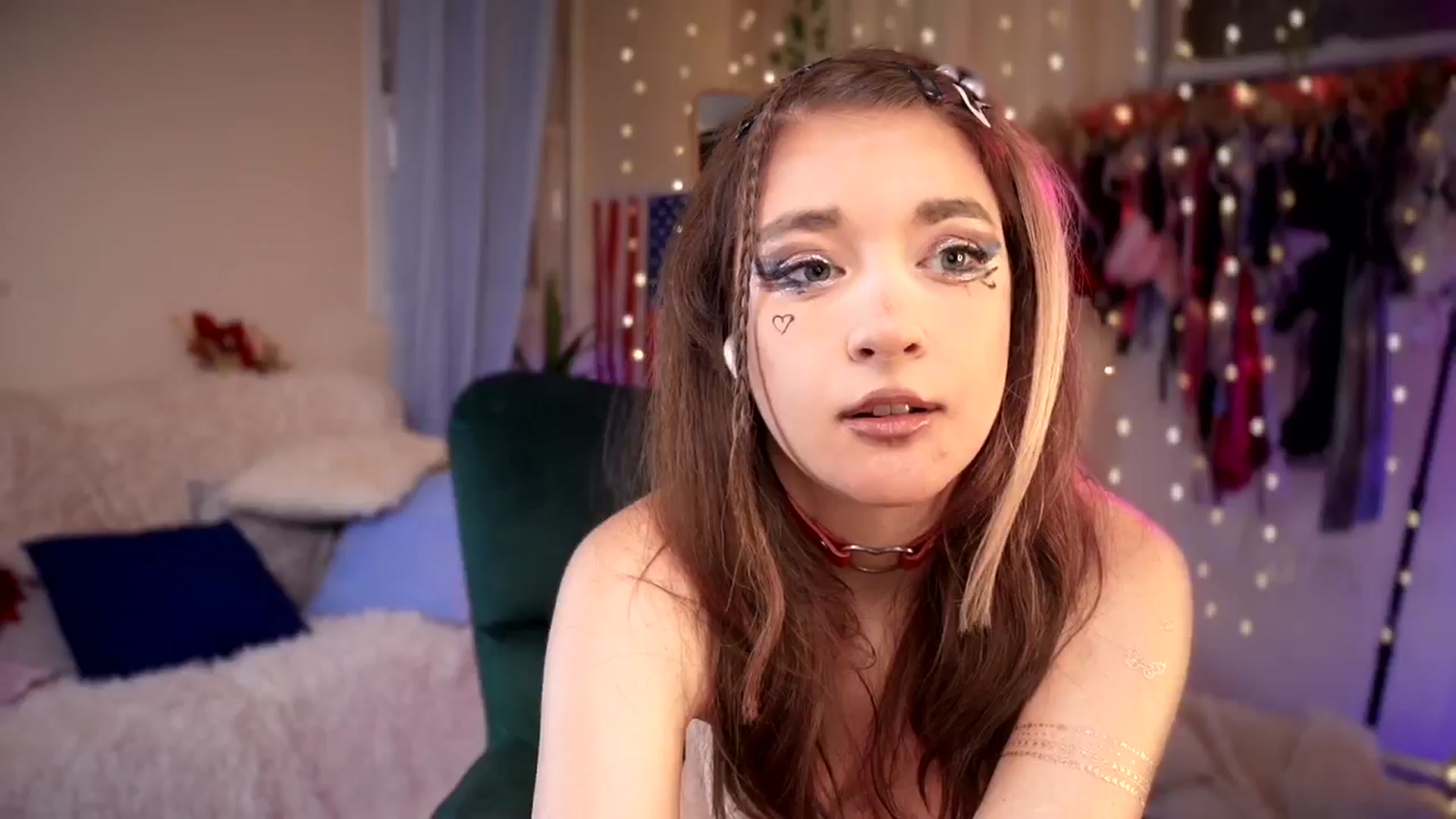 Gallery image thumbnail from Sandy_Peach's myfreecams stream on, 06/30/2025, 19:04 image 6 of 20