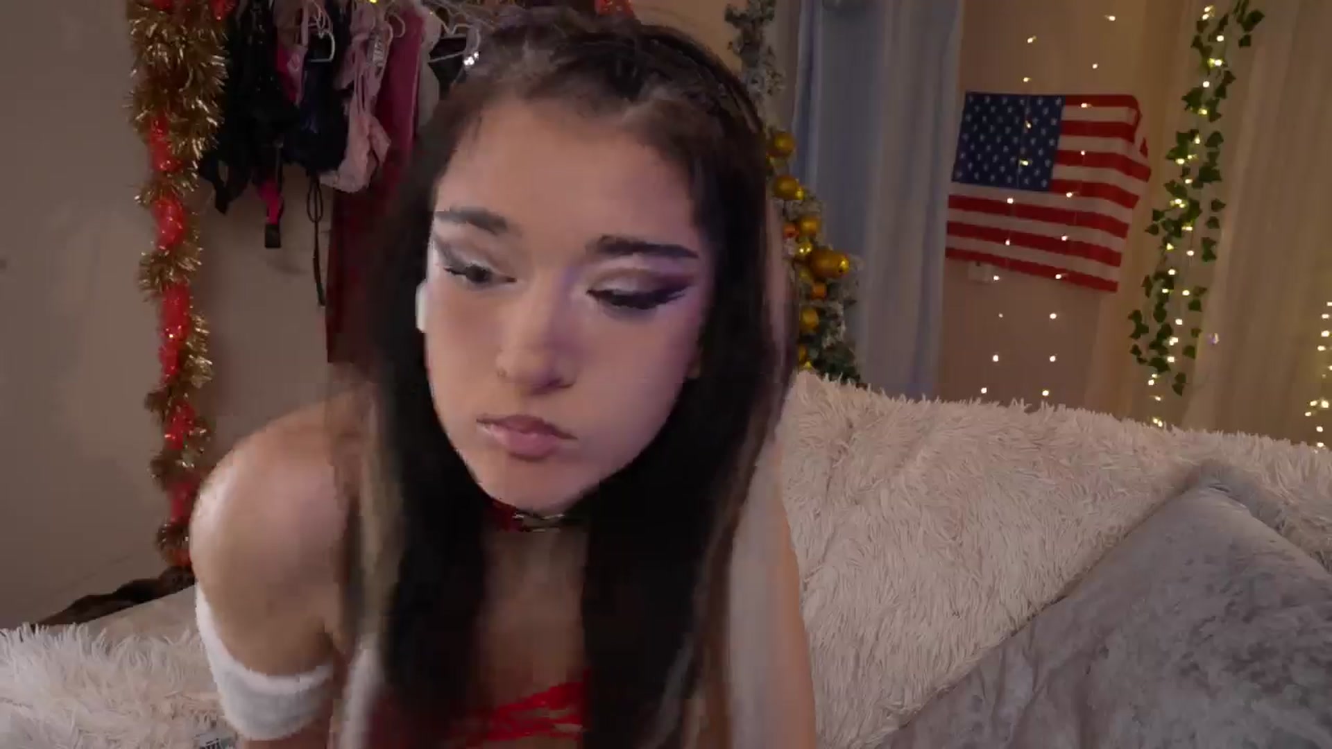 Gallery image thumbnail from Sandy_Peach's myfreecams stream on, 12/31/2025, 14:35 image 6 of 20