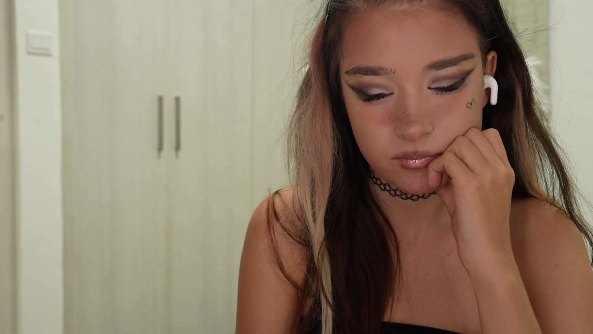 Gallery image thumbnail from Sandy_Peach's myfreecams stream on, 04/15/2026, 16:08 image 19 of 20