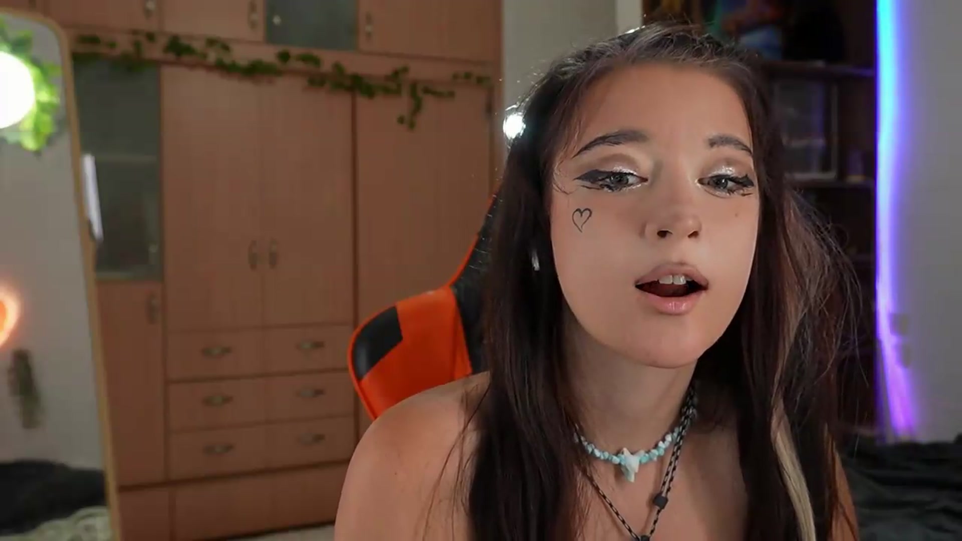 Gallery image thumbnail from Sandy_Peach's myfreecams stream on, 07/26/2026, 18:08 image 2 of 20