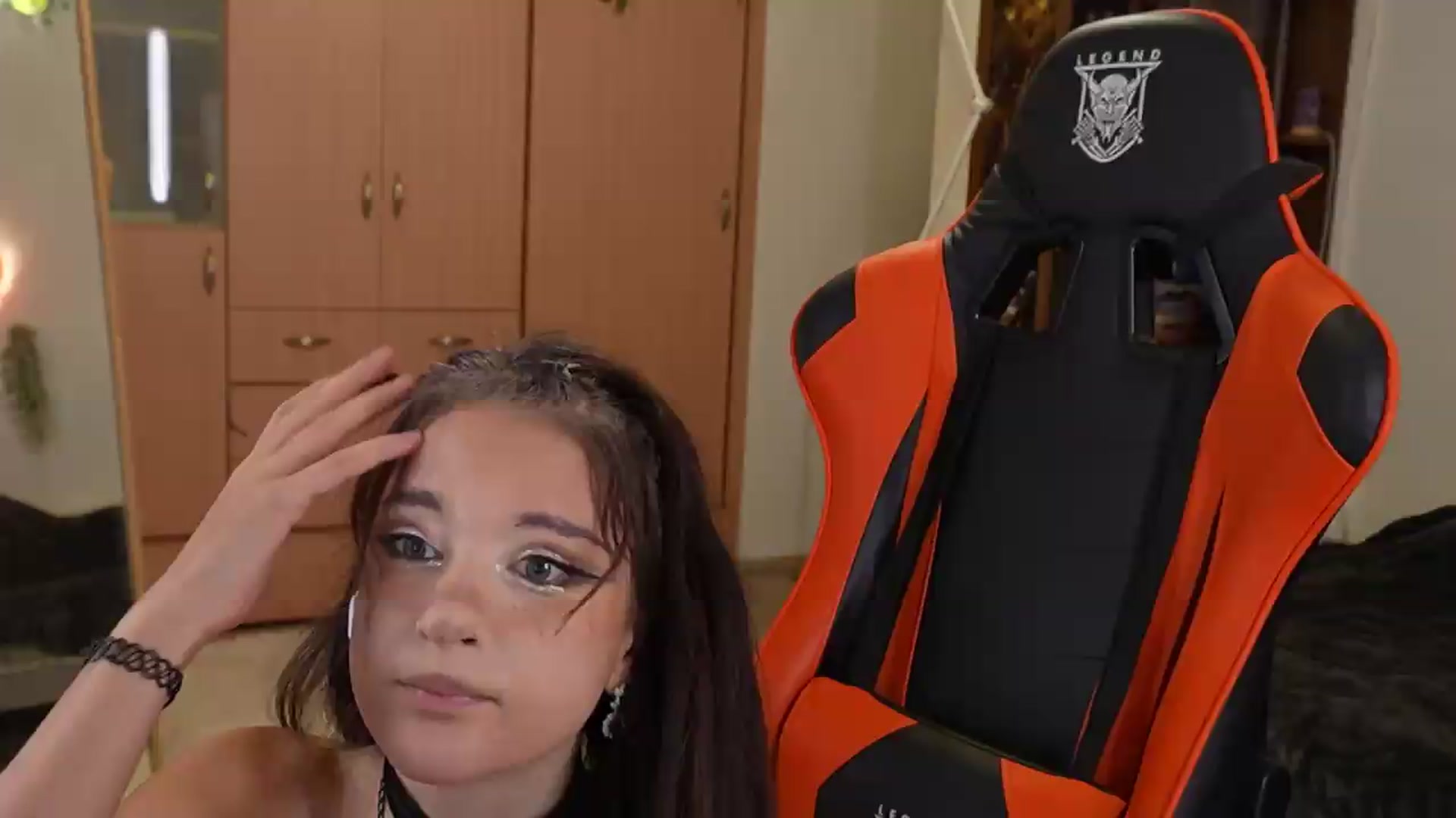 Gallery image thumbnail from Sandy_Peach's myfreecams stream on, 08/04/2026, 18:38 image 1 of 20