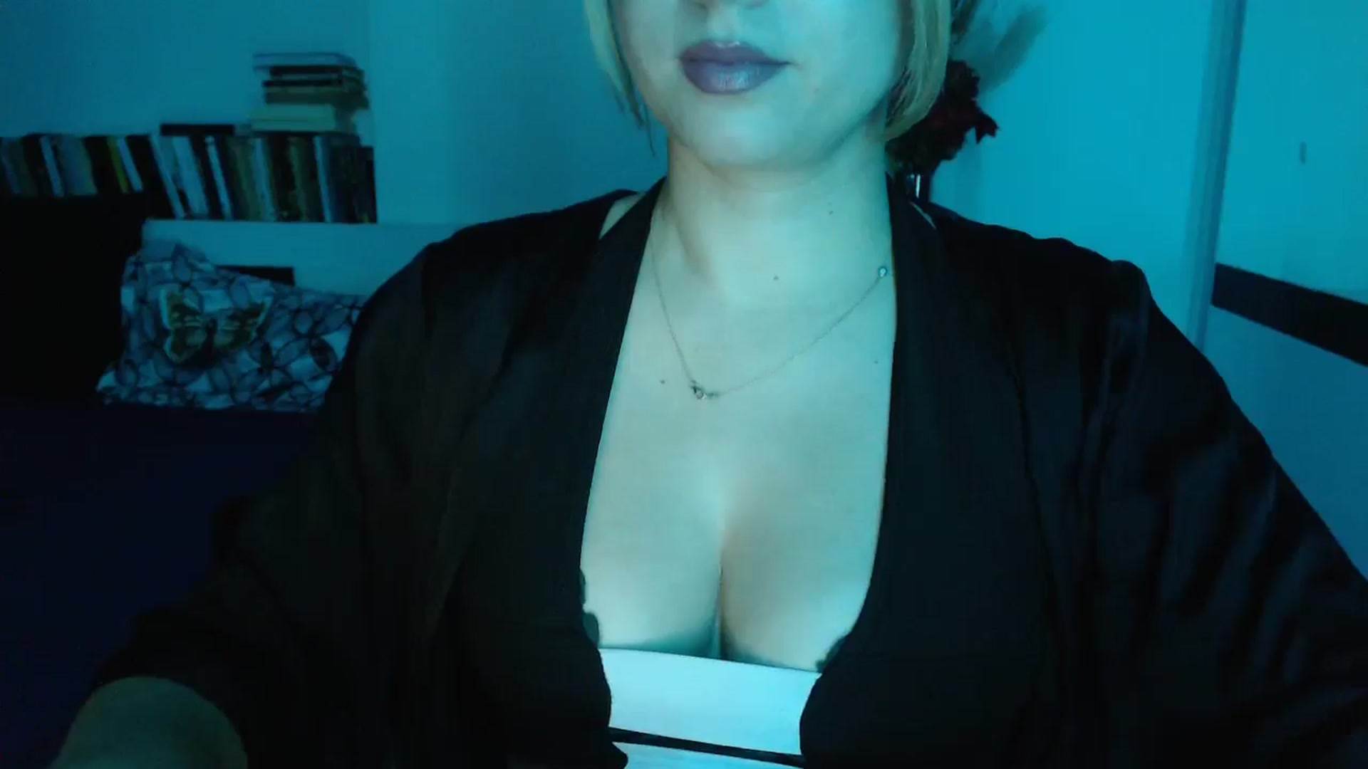 Gallery image thumbnail from Sandy___'s myfreecams stream on, 10/26/2024, 23:34 image 18 of 20
