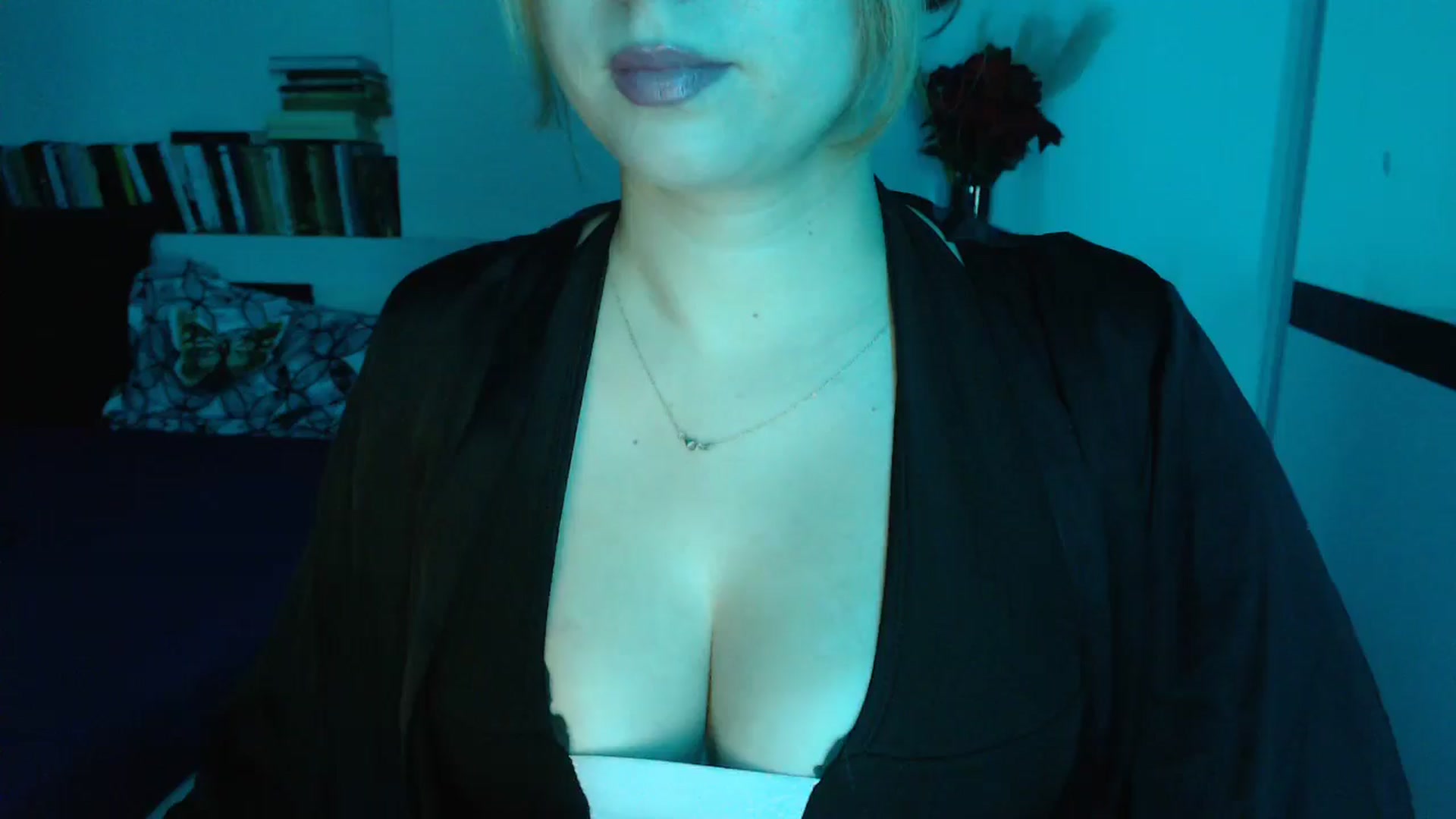 Gallery image thumbnail from Sandy___'s myfreecams stream on, 10/26/2024, 23:34 image 12 of 20