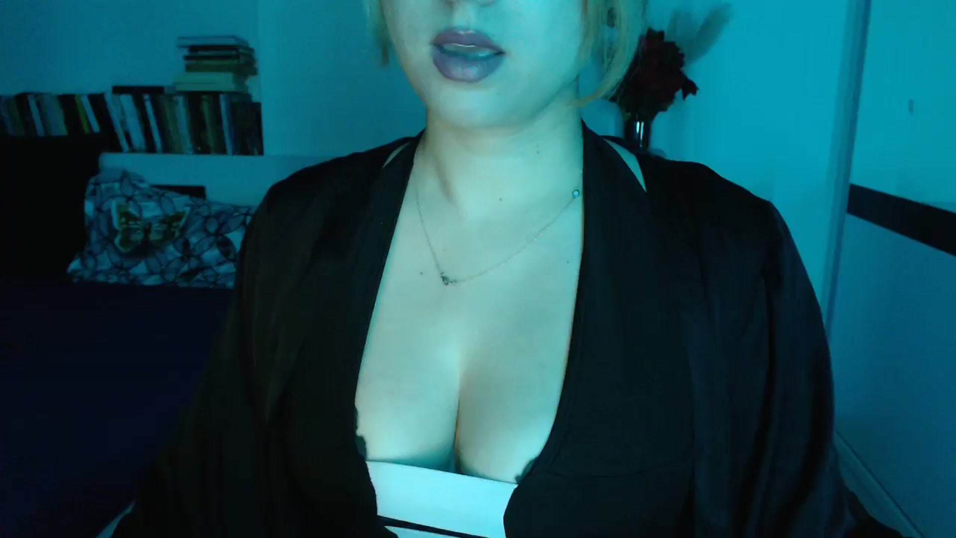 Gallery image thumbnail from Sandy___'s myfreecams stream on, 10/26/2024, 23:34 image 16 of 20