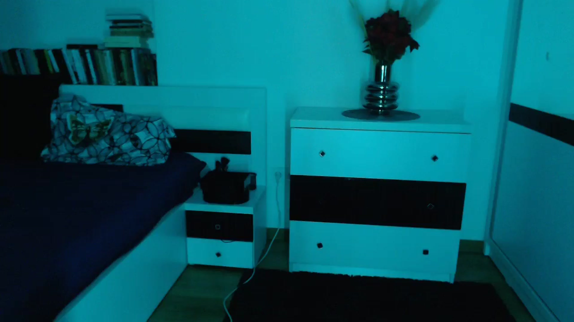 Gallery image thumbnail from Sandy___'s myfreecams stream on, 10/27/2024, 24:22 image 11 of 20