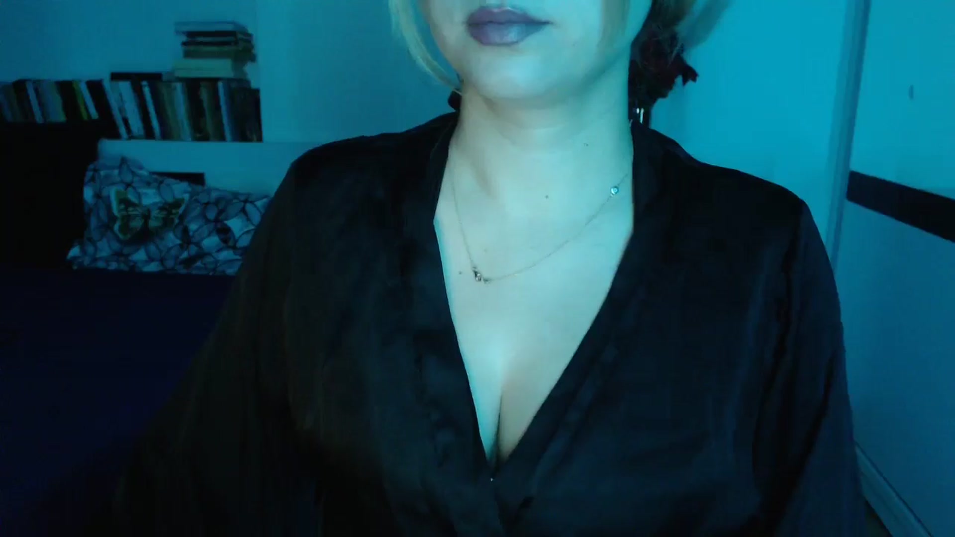 Gallery image thumbnail from Sandy___'s myfreecams stream on, 10/27/2024, 24:22 image 5 of 20