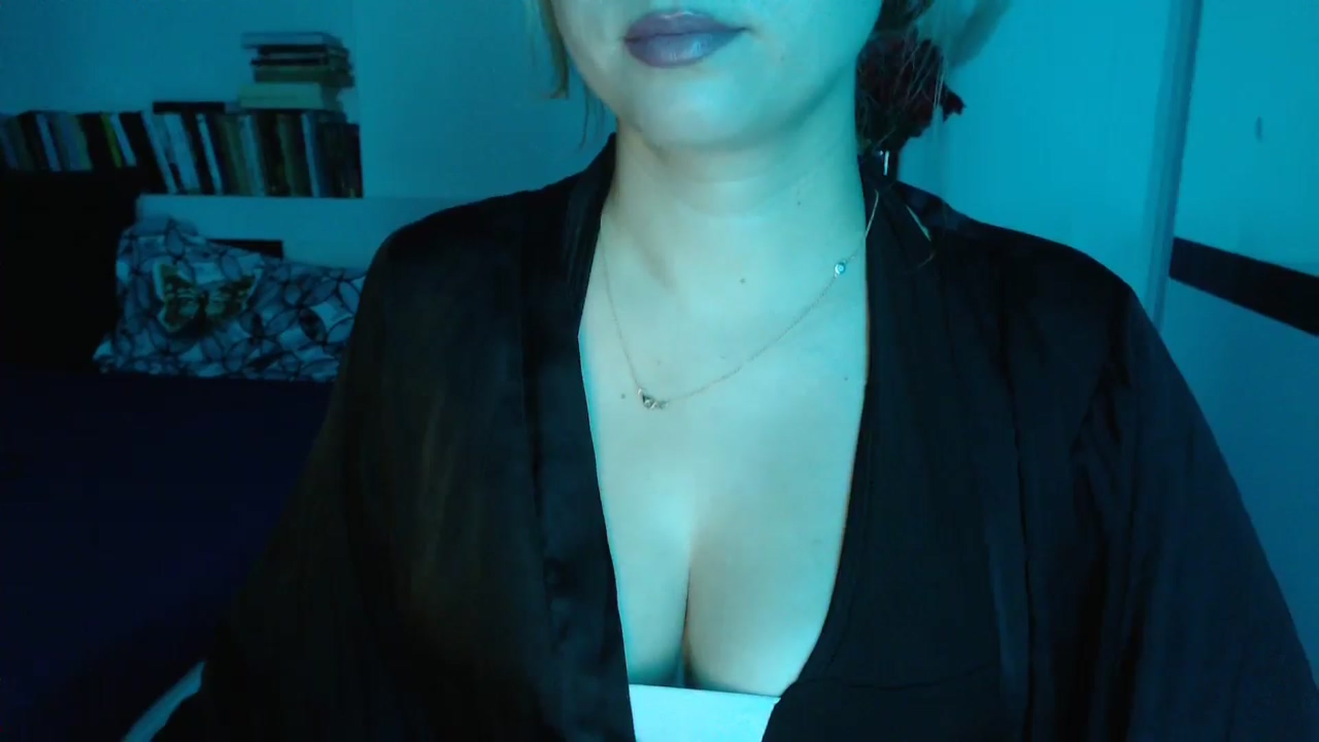 Gallery image thumbnail from Sandy___'s myfreecams stream on, 10/27/2024, 24:22 image 20 of 20