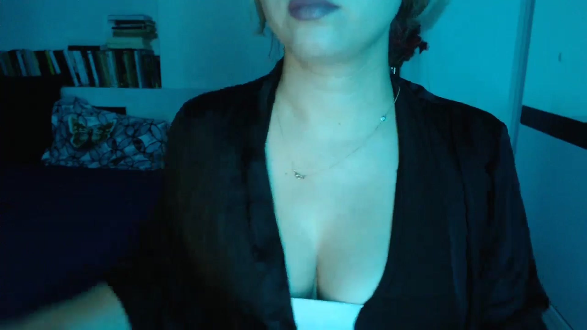 Gallery image thumbnail from Sandy___'s myfreecams stream on, 10/27/2024, 24:22 image 19 of 20