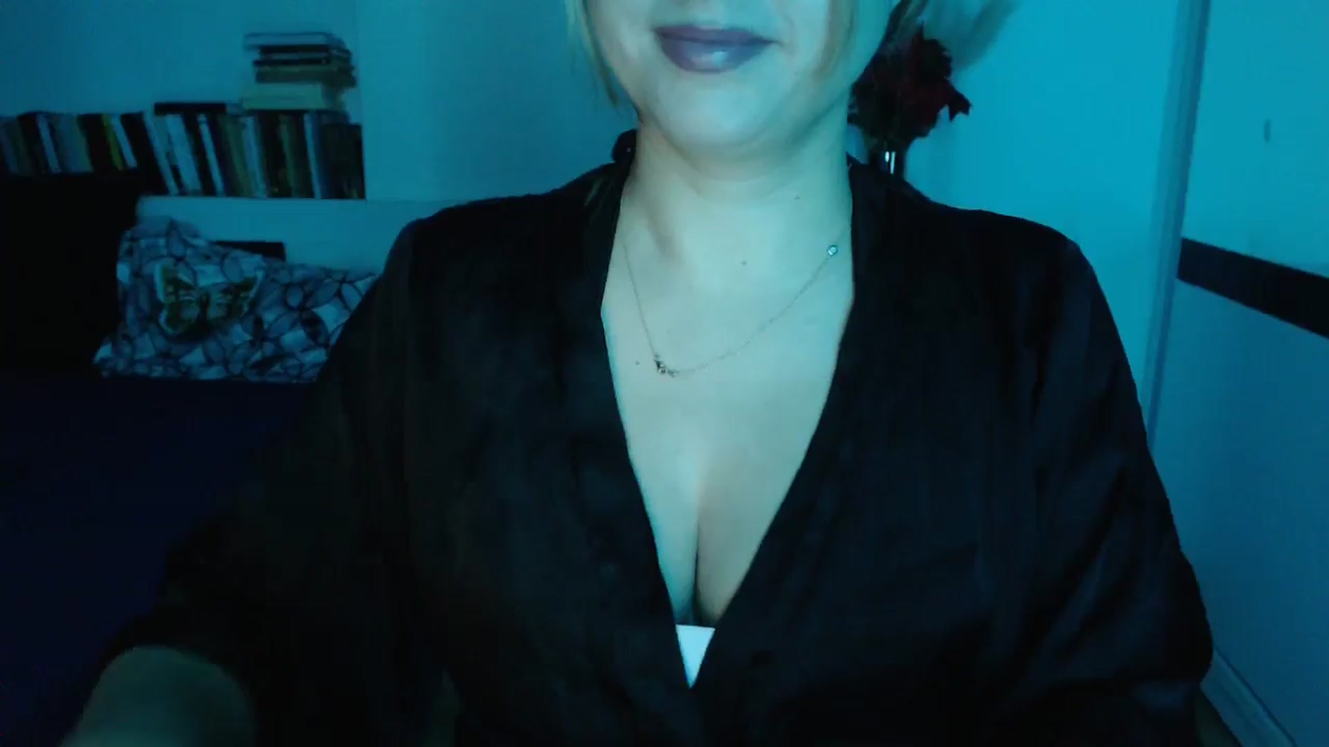 Gallery image thumbnail from Sandy___'s myfreecams stream on, 10/27/2024, 24:22 image 7 of 20